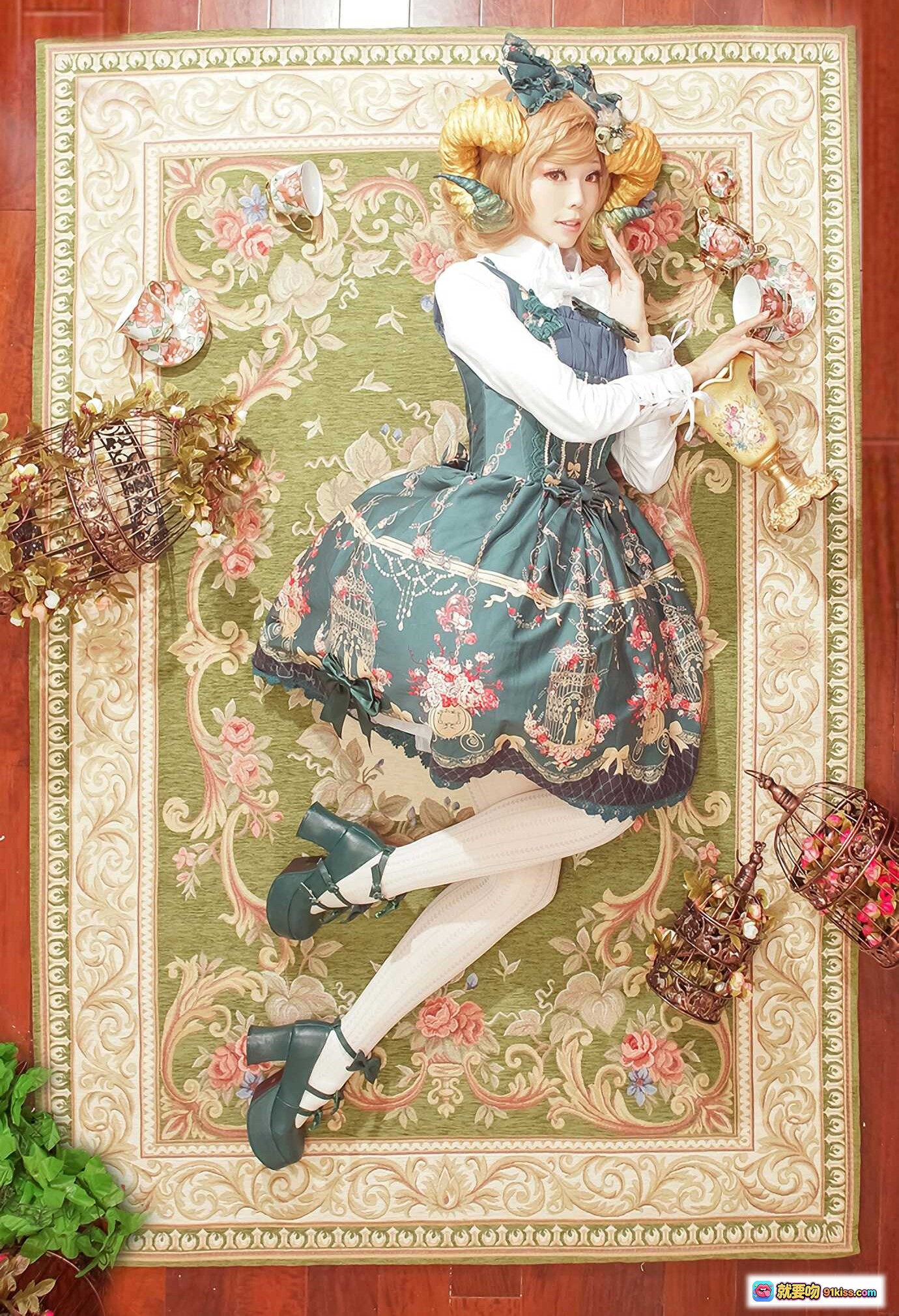 图片[2] - ElyEE子NO.001 午茶角少女华丽洛丽塔写真 金色鹿角头饰 精致蕾丝洋装 甜美日系风格 优雅下午茶主题 梦幻宫廷风造型 - 就要吻