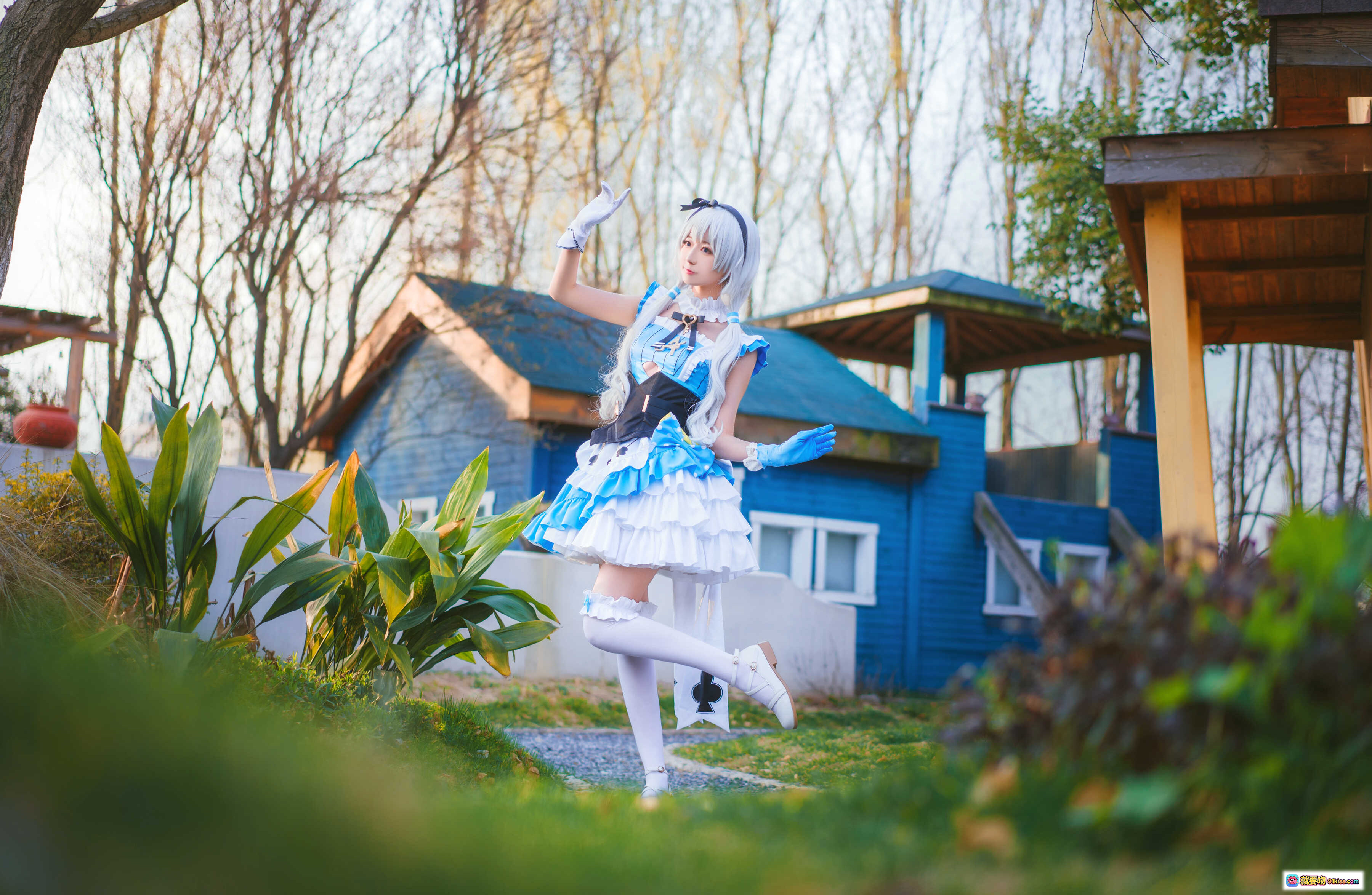 图片[10] - 弥音音NO.007德丽莎cosplay蓝白女仆装户外树下写真15P高清美图 - 就要吻