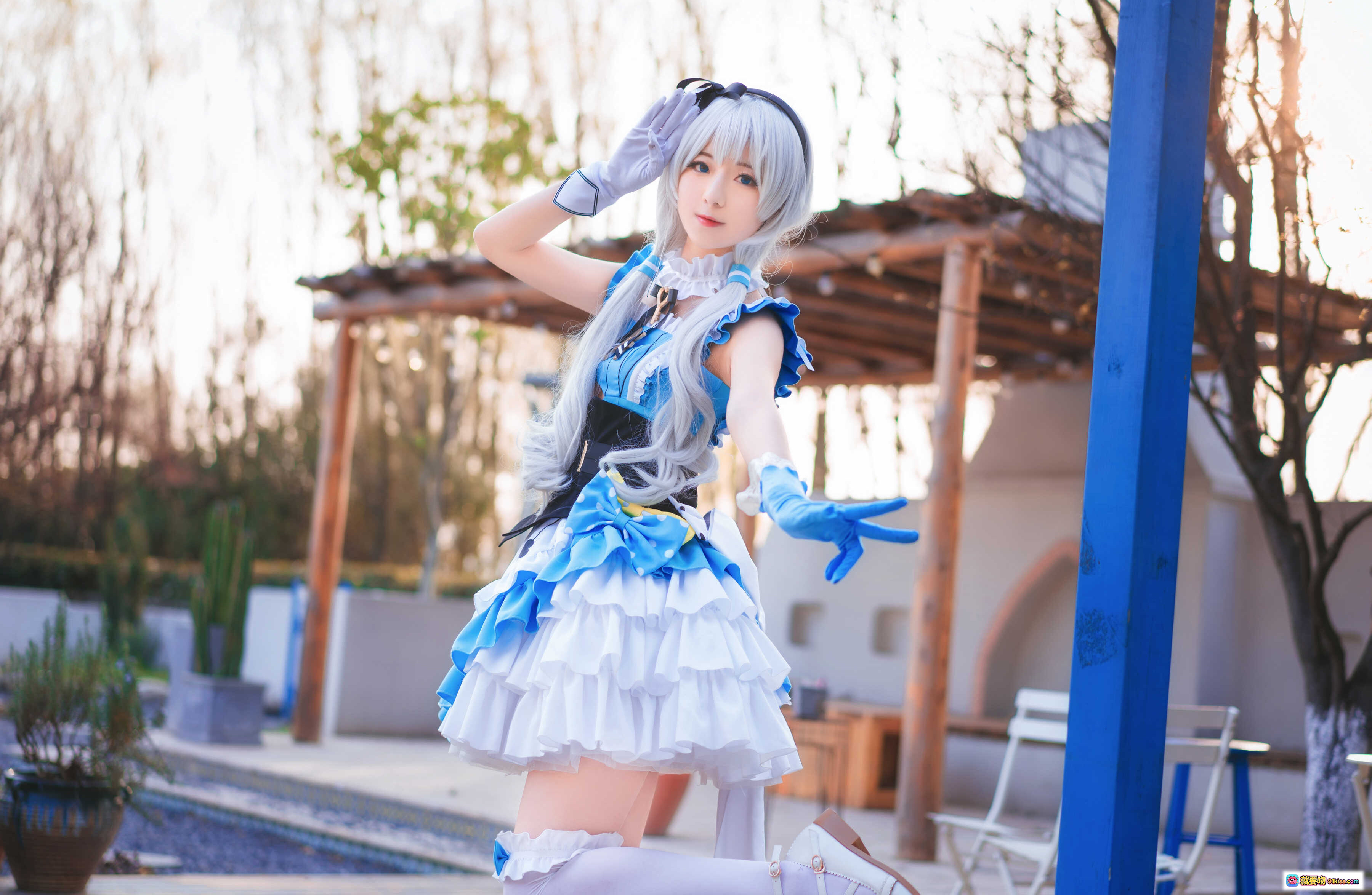 图片[7] - 弥音音NO.007德丽莎cosplay蓝白女仆装户外树下写真15P高清美图 - 就要吻