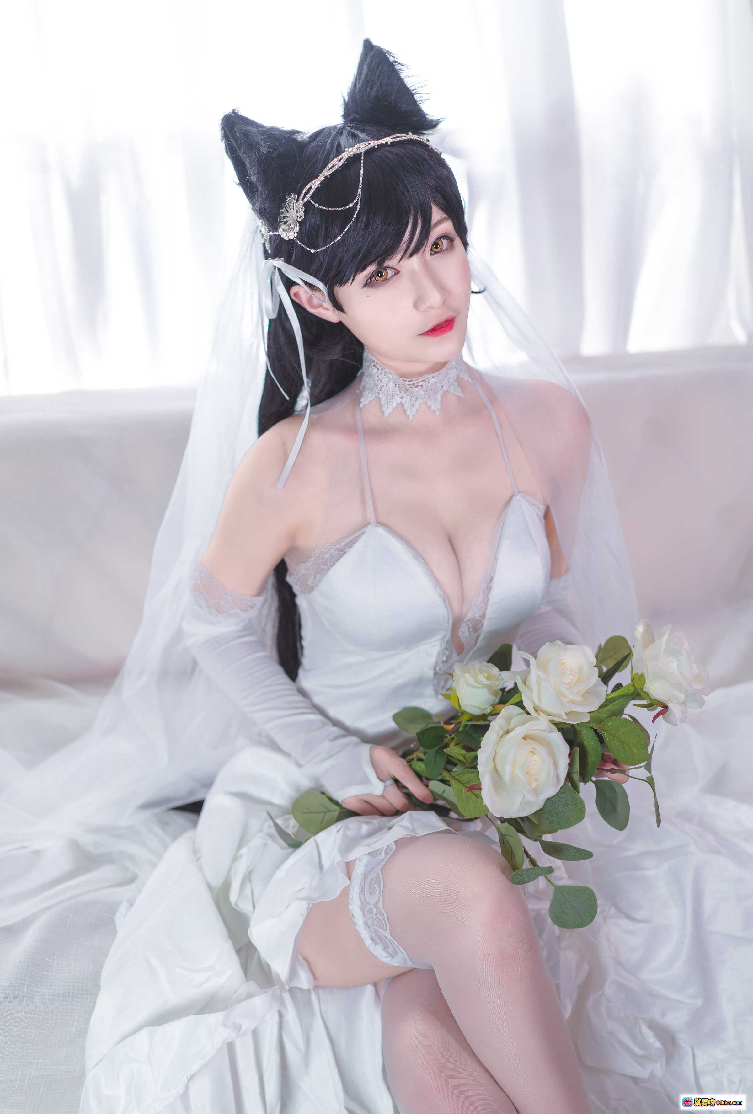 图片[9] - 铁板烧鬼舞w爱宕1新娘cosplay写真 – 白色婚纱猫耳头饰蕾丝手套玫瑰花束优雅坐姿29P高清图集 - 就要吻