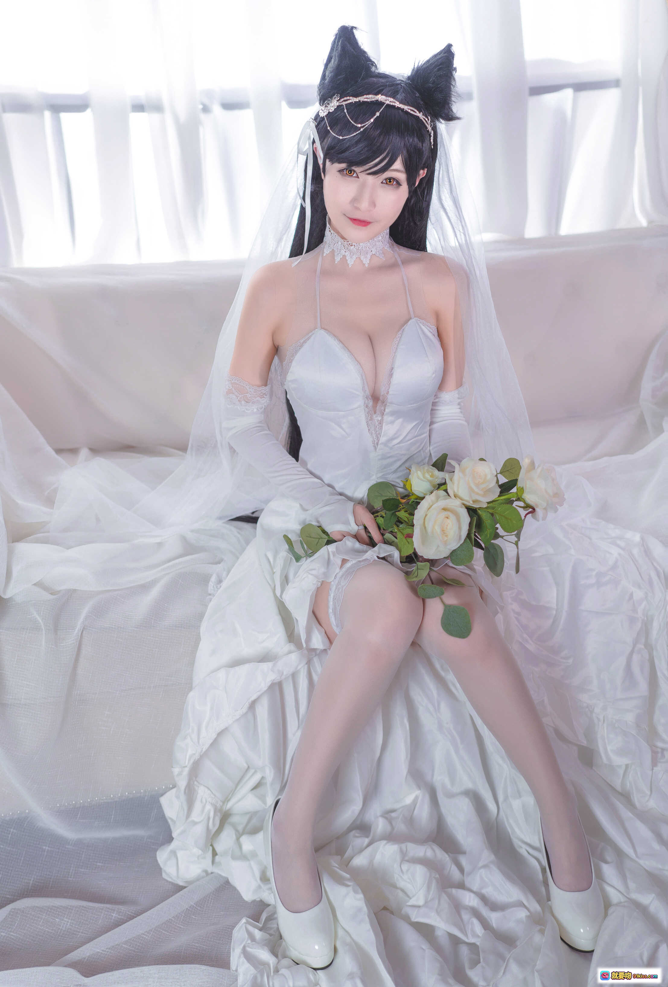 铁板烧鬼舞w爱宕1新娘cosplay写真 - 白色婚纱猫耳头饰蕾丝手套玫瑰花束优雅坐姿29P高清图集 - 就要吻