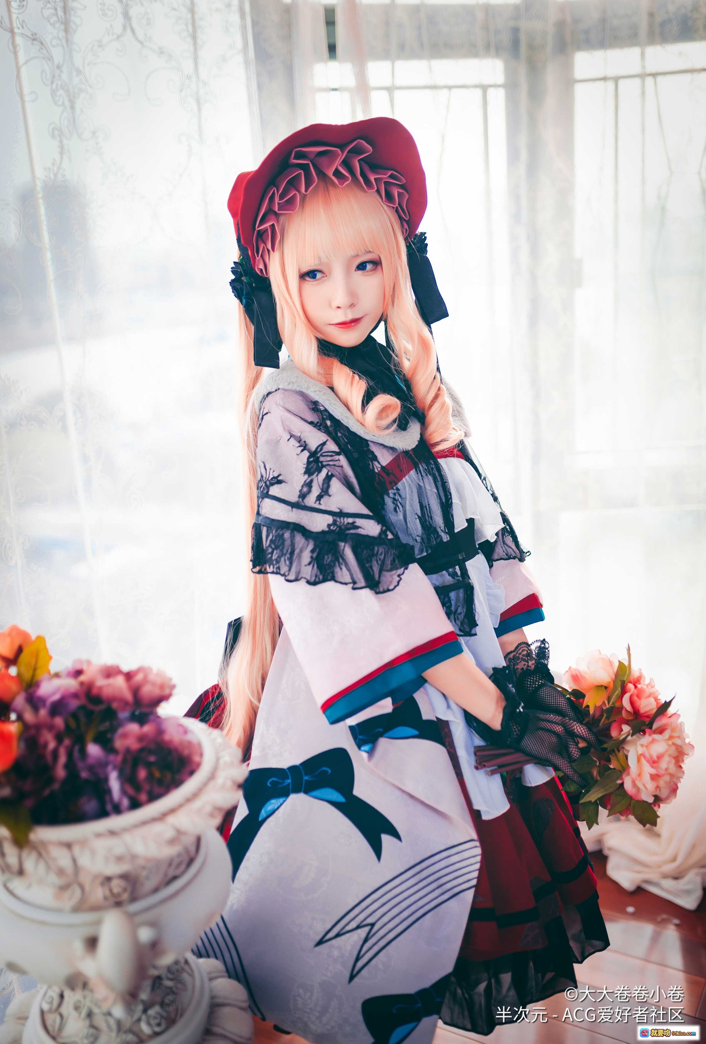 图片[1] - 蔷薇少女真红cos十周年纪念·大大卷卷小卷NO.006·洛丽塔洋装·粉发红帽·精致蕾丝蝴蝶结·室内花艺布景·高清23P写真 - 就要吻