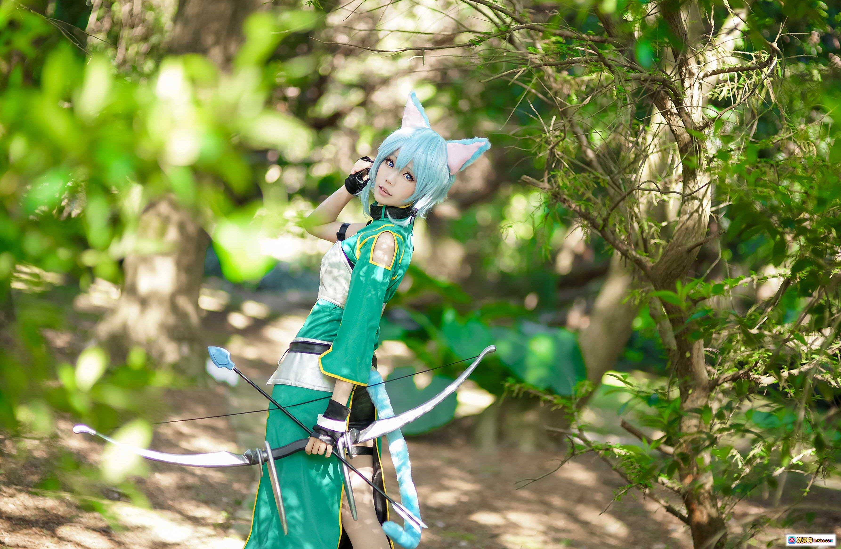 图片[6] - ElyEE子NO.013蓝发猫耳Cosplay户外写真 绿白战衣黑短裤造型精致自然光拍摄 - 就要吻