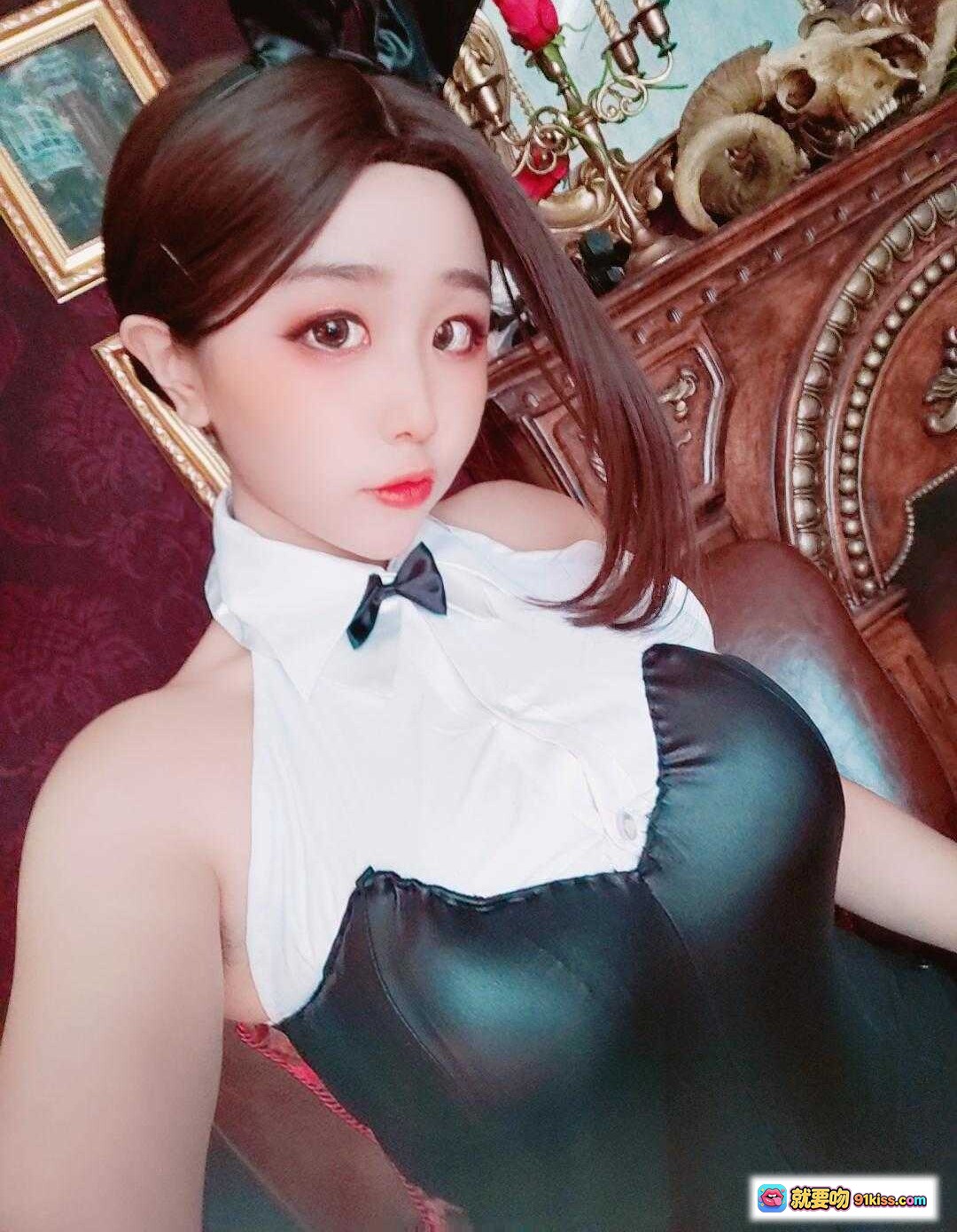 图片[8] - 穆零Mu0 NO.31 自拍散图｜甜美菠萝印花上衣+米色长裙+蕾丝开衫｜室内镜前比耶自拍｜温柔少女风穿搭 - 就要吻