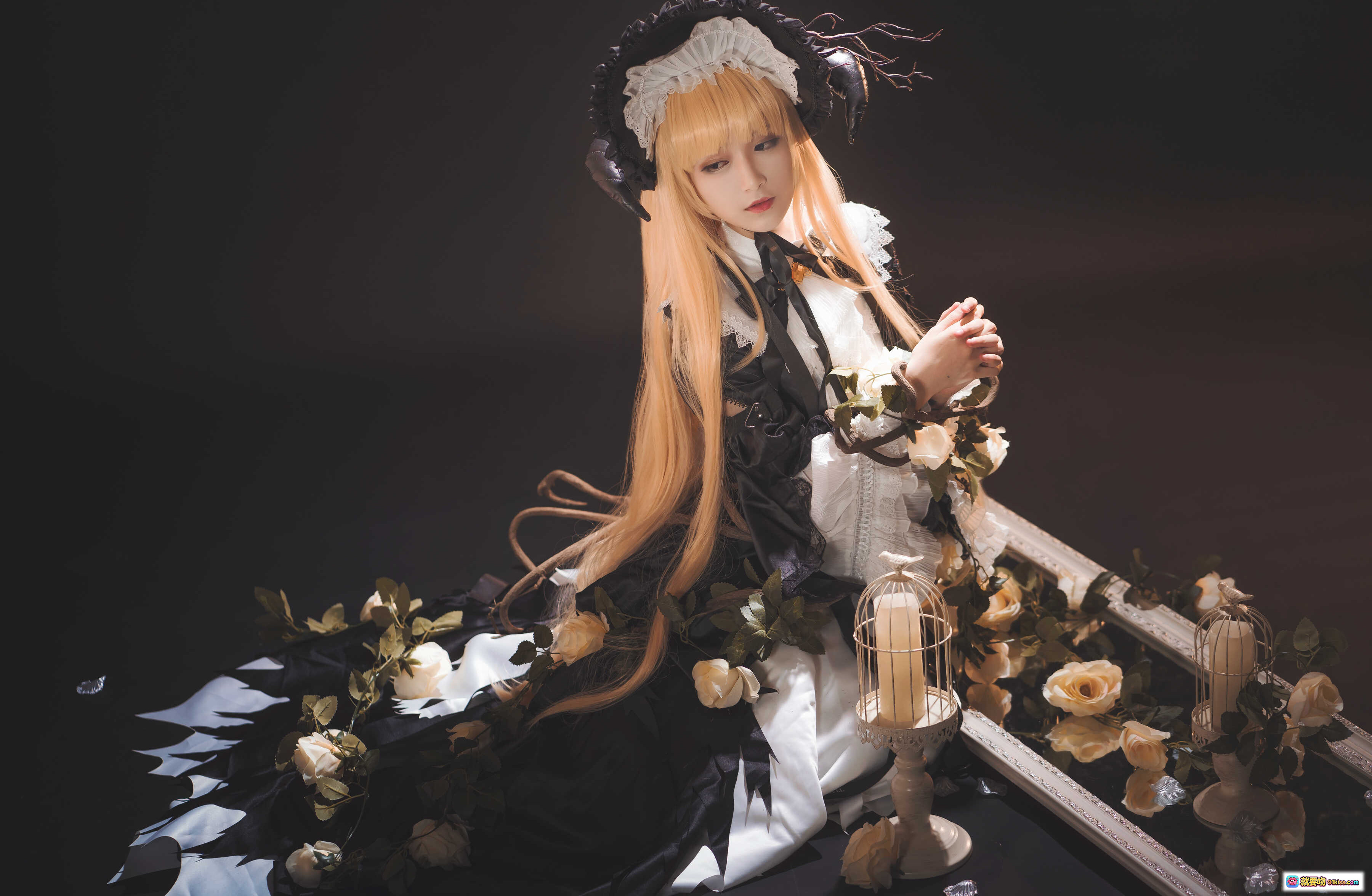图片[2] - 铁板烧鬼舞w NO.029 夜莺 cosplay 黑白洛丽塔 金发少女 蕾丝头饰 玫瑰花环 蜡烛鸟笼 暗黑系写真 17P-178M - 就要吻