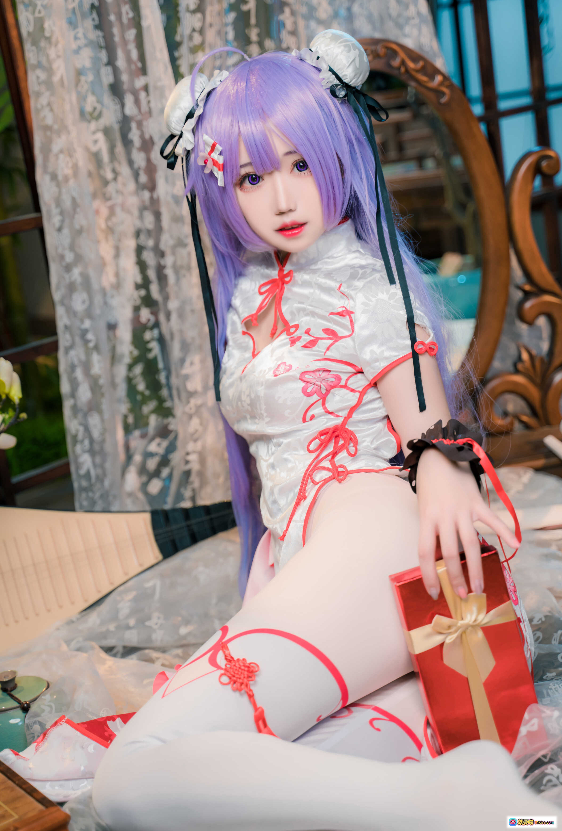 图片[6] - 猫君君_MaoJun NO.009 独角兽 Cosplay 紫发少女 旗袍写真 礼物盒 竹林背景 41P高清图集 - 就要吻