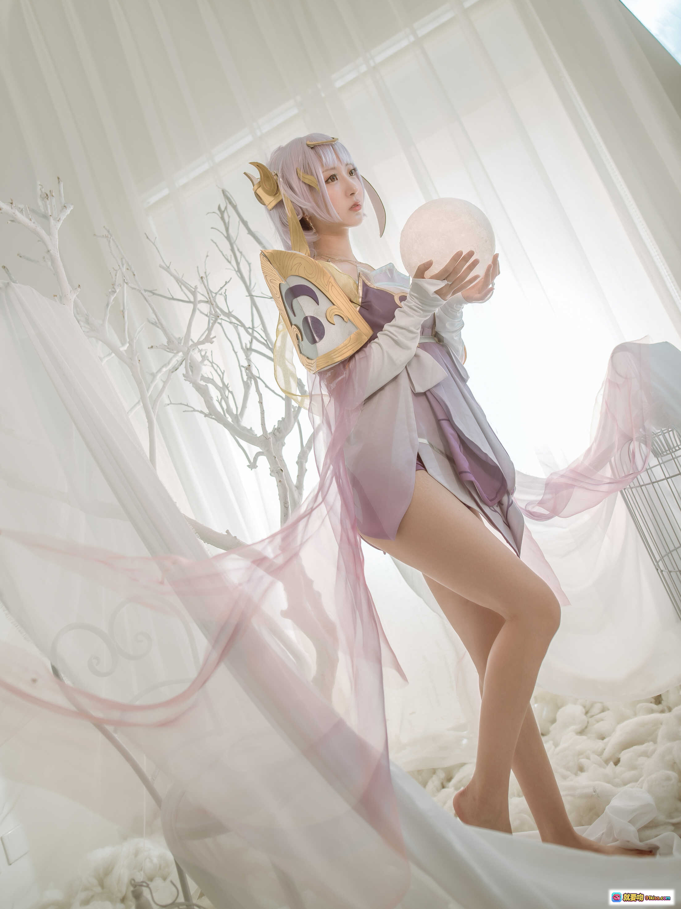 图片[5] - 黑川NO.009嫦娥Cosplay写真｜梦幻紫发少女抱月球｜白色纱幔仙境风｜34P高清美图 - 就要吻