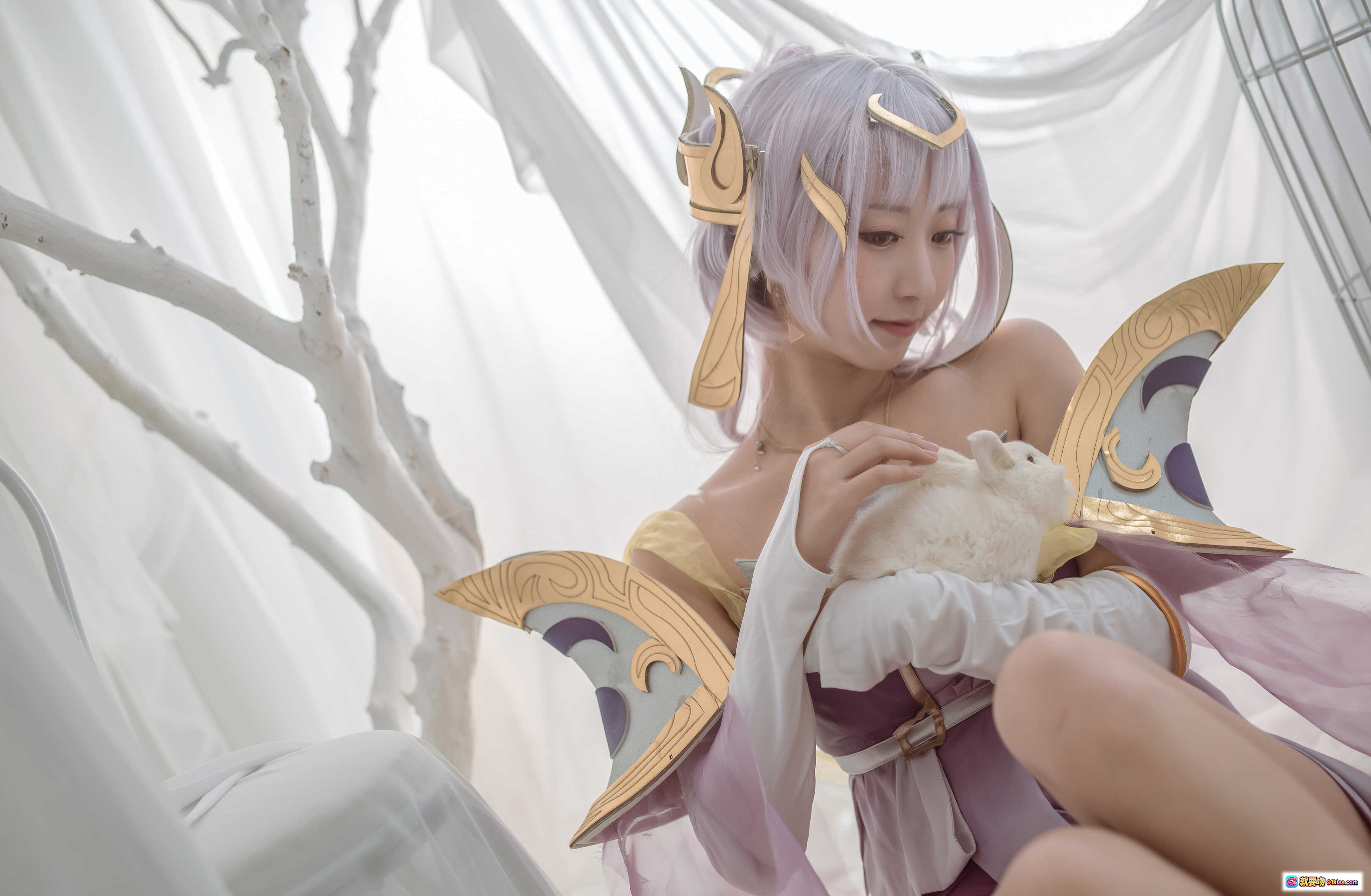 图片[9] - 黑川NO.009嫦娥Cosplay写真｜梦幻紫发少女抱月球｜白色纱幔仙境风｜34P高清美图 - 就要吻