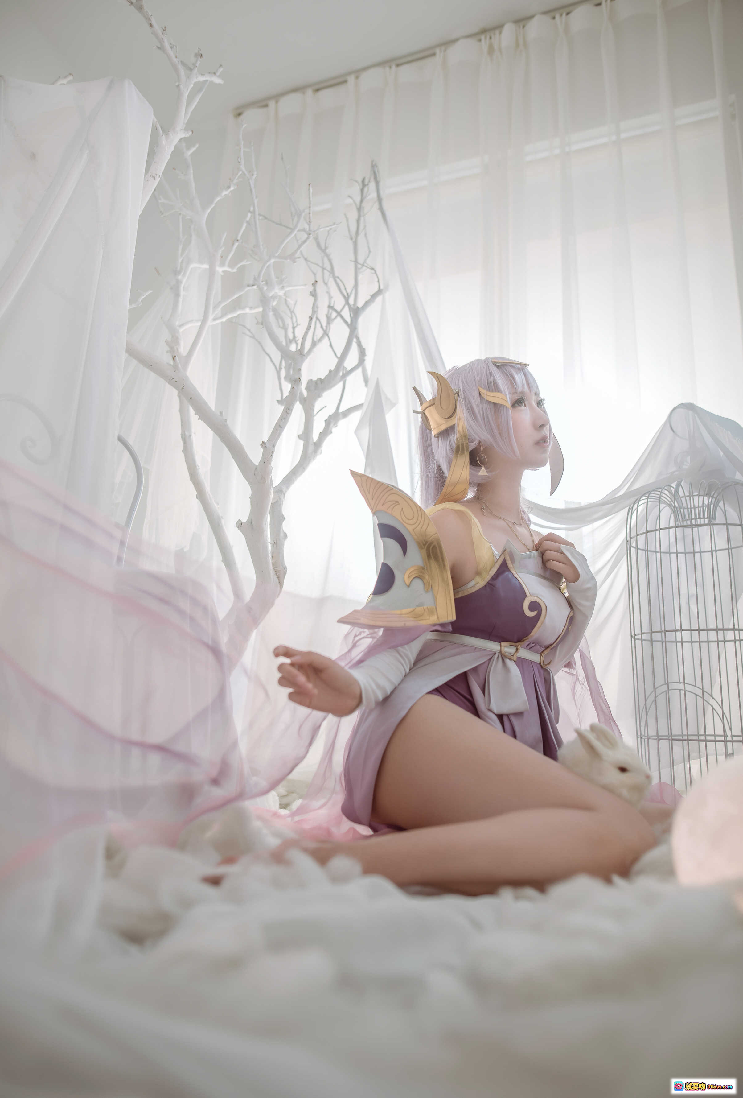 图片[8] - 黑川NO.009嫦娥Cosplay写真｜梦幻紫发少女抱月球｜白色纱幔仙境风｜34P高清美图 - 就要吻