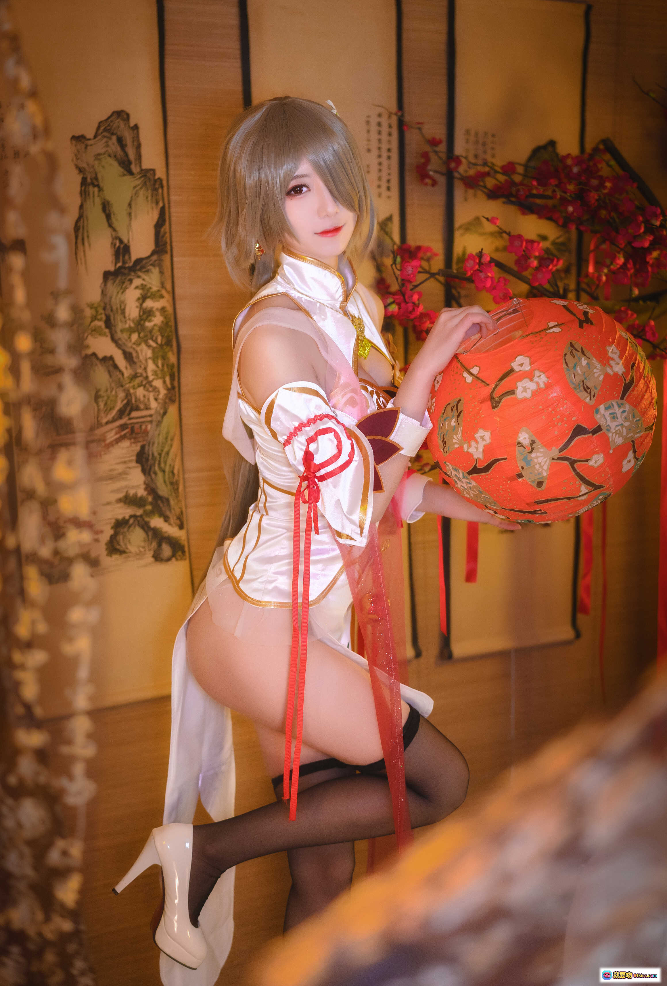 图片[6] - 弥音音NO.010浣溪沙Cosplay写真｜白金旗袍少女｜花饰长发｜古典美艳造型｜59P高清图集 - 就要吻
