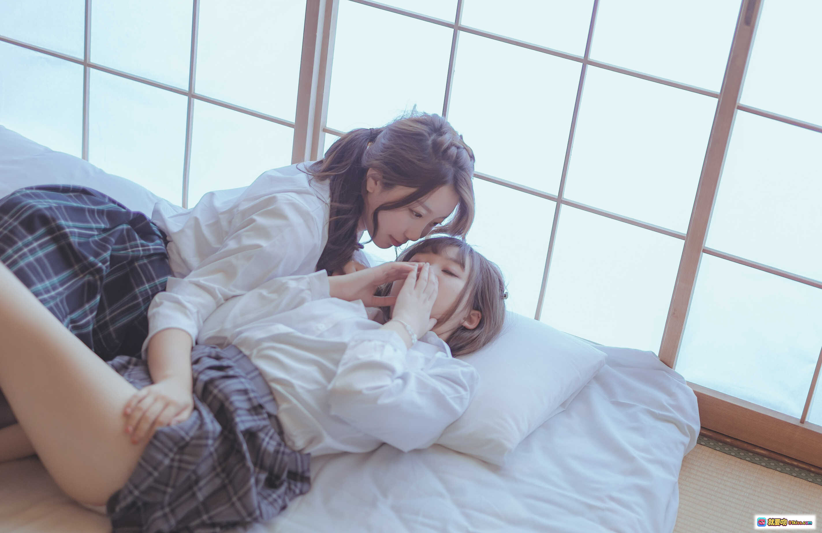 图片[3] - 黑川NO.013浅野菌子百合写真集 20P高清美图 白床单双人亲密躺卧 黑裙白裙少女风情 甜美温柔氛围感摄影 - 就要吻