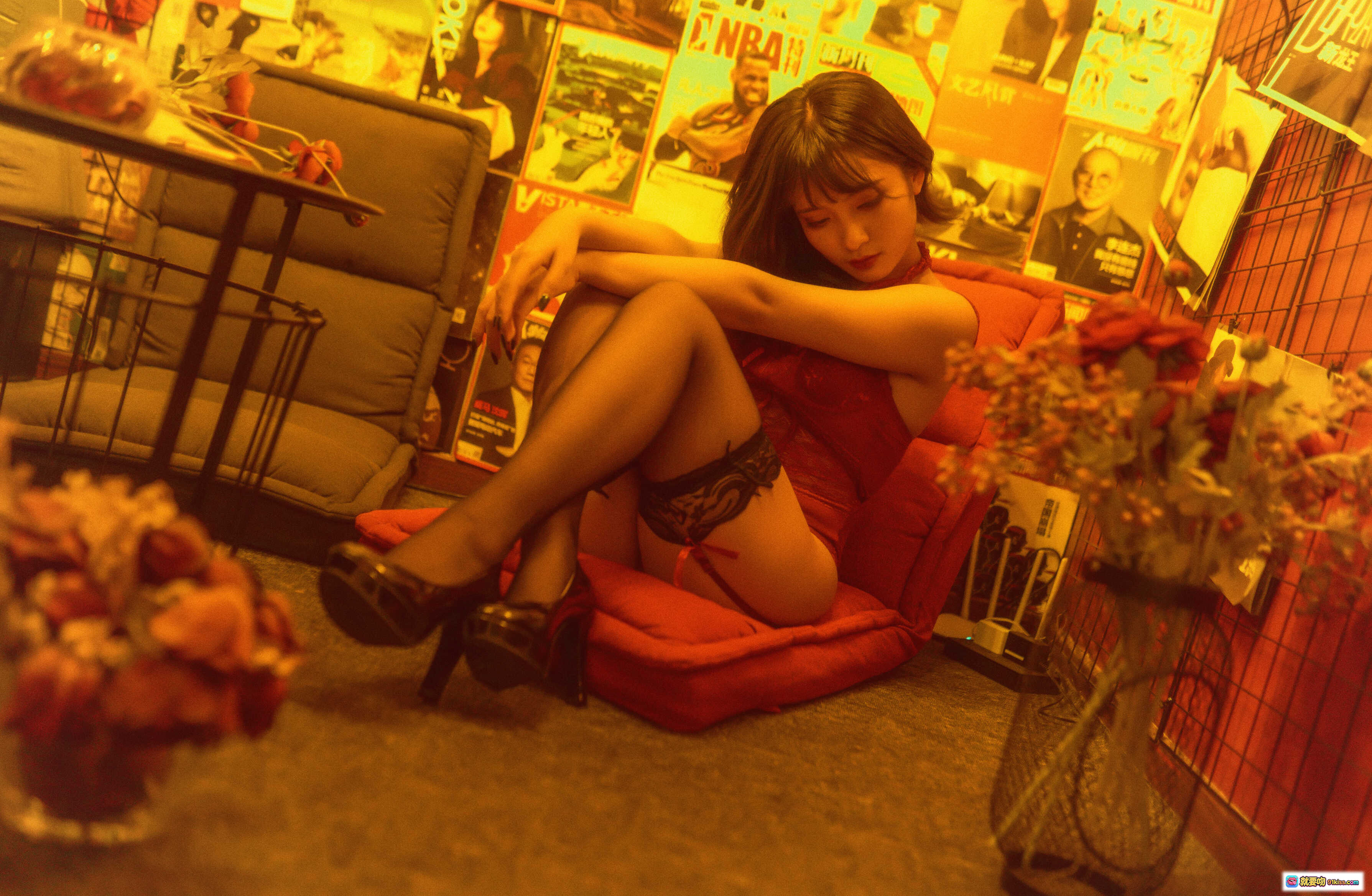 图片[5] - 洛璃 LoLiSAMA NO.001 吻遍众生 40P 1.14GB 红色内衣吊袜带性感写真 热辣美臀私房摄影 - 就要吻