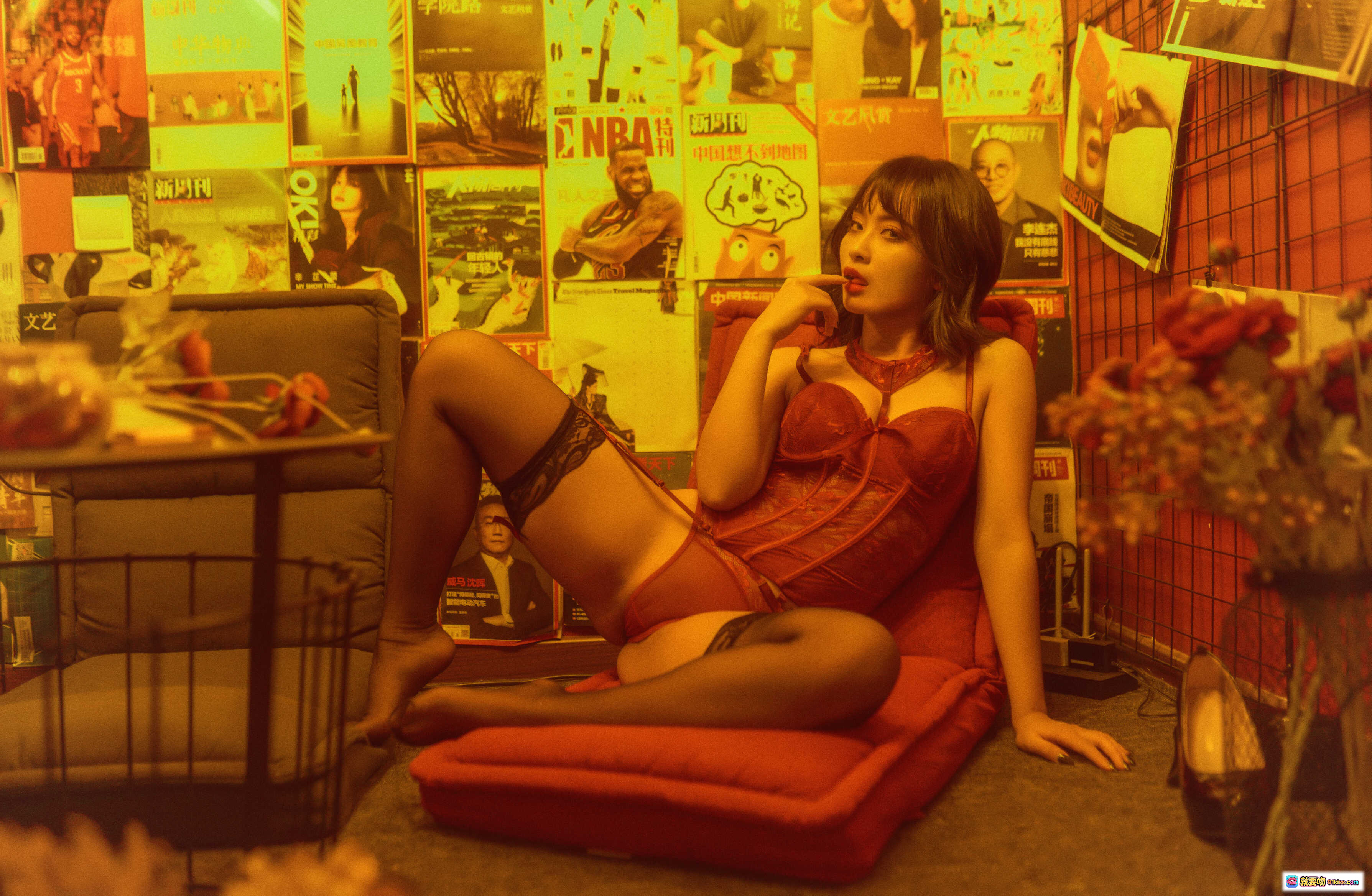 图片[4] - 洛璃 LoLiSAMA NO.001 吻遍众生 40P 1.14GB 红色内衣吊袜带性感写真 热辣美臀私房摄影 - 就要吻