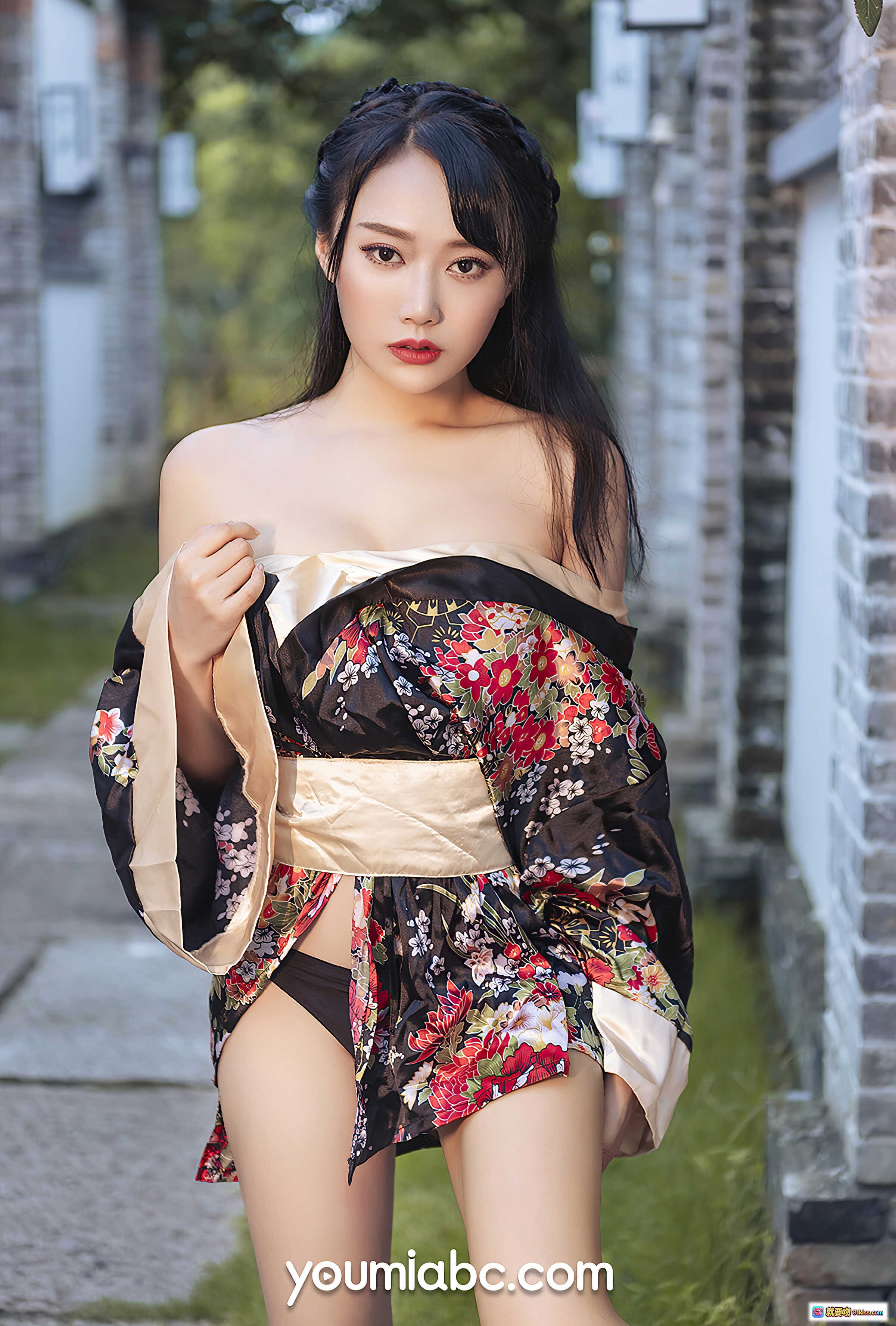 图片[9] - 和风美少女何嘉颖写真｜日式竹篱背景｜花卉和服露肩造型｜尤蜜YouMi2020.07.11高清32P - 就要吻