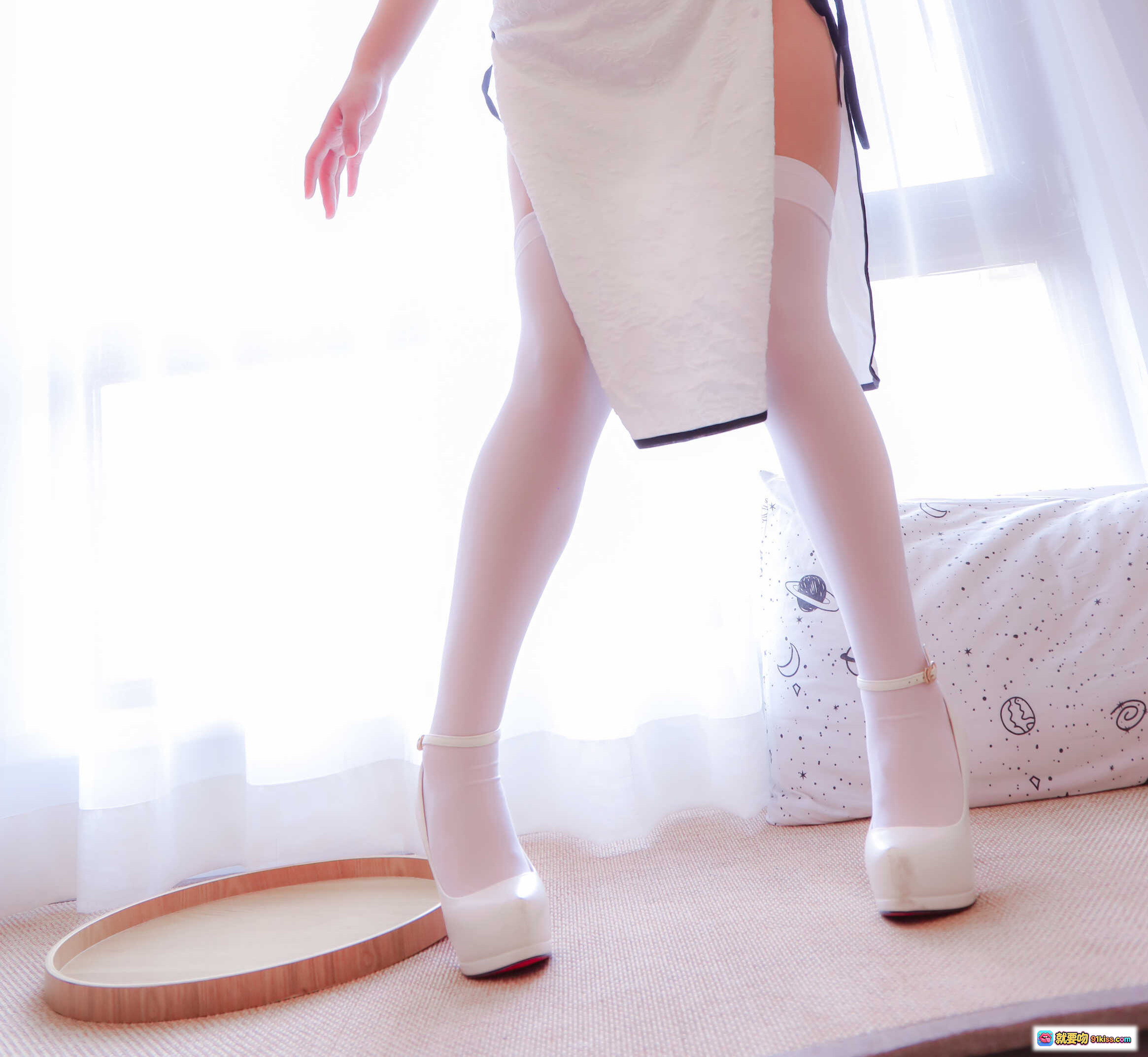 图片[6] - 日奈娇NO.009白旗袍兔女郎COS写真｜紫色兔耳+白色丝袜+旗袍造型+42P高清图集 - 就要吻