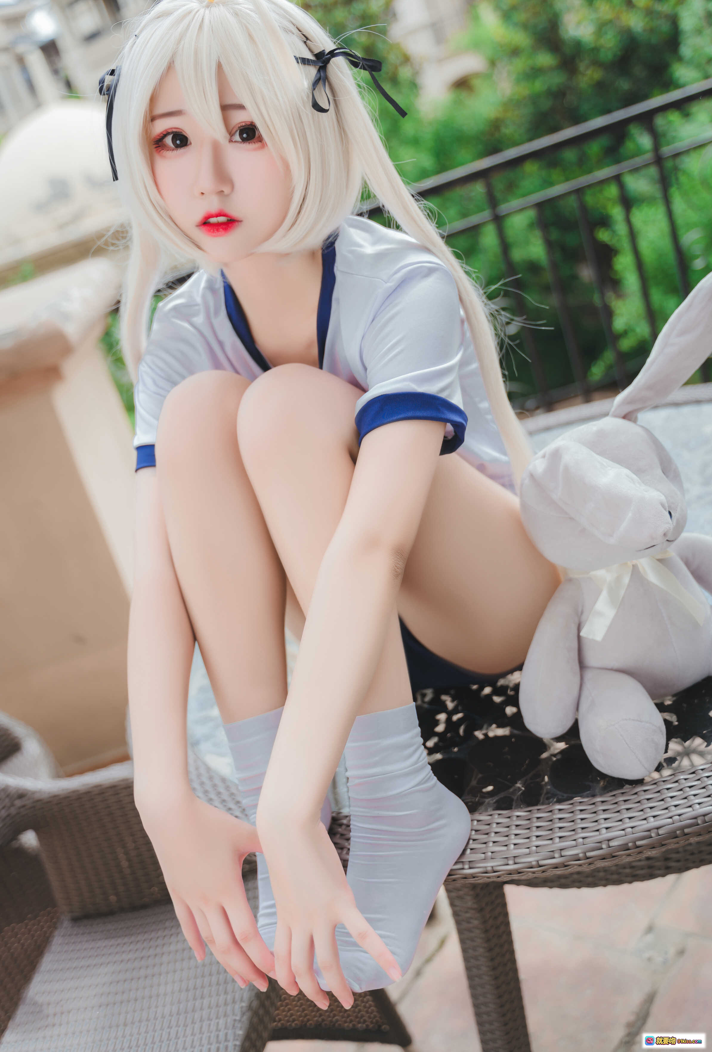 图片[6] - 猫君君_MaoJun NO.003 体操服穹妹 cosplay 白发双马尾 少女风 白袜美腿 户外阳台写真 40P高清图集 - 就要吻