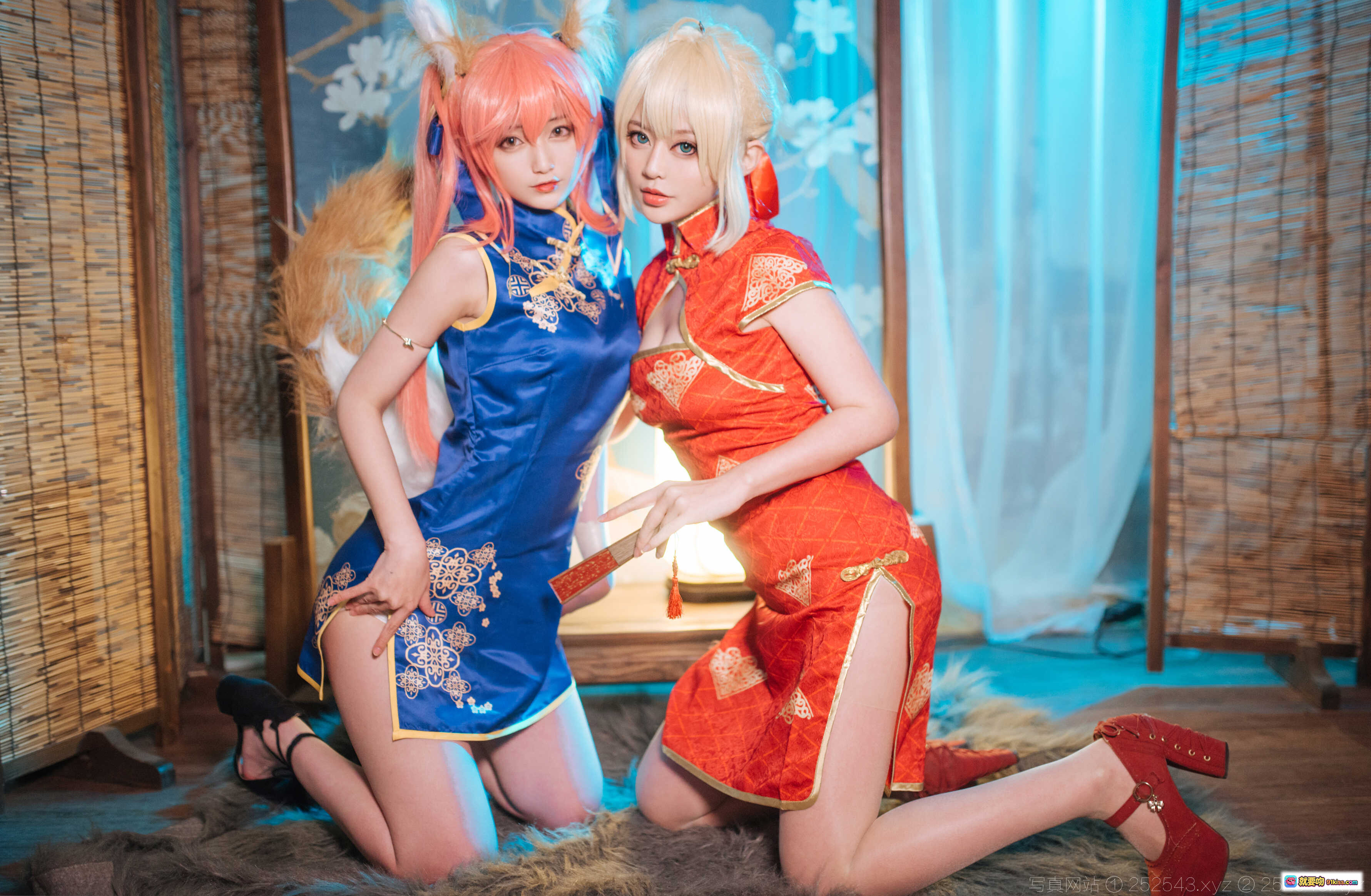 图片[9] - 玉藻前旗袍Cosplay写真 | 粉发狐耳少女 | 蓝金刺绣和风服饰 | 东方幻想角色扮演 | 高清12P美图集 - 就要吻