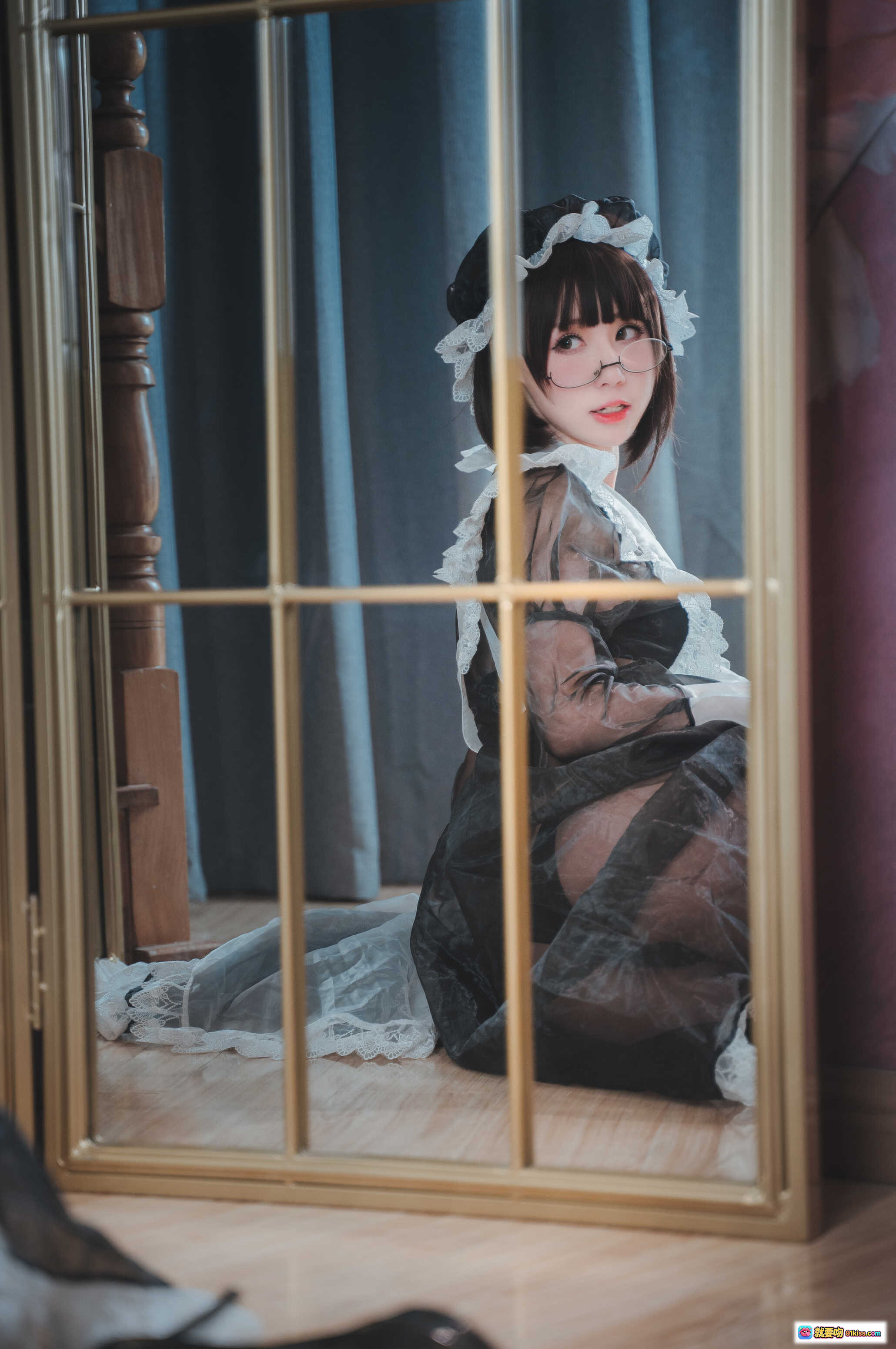 图片[9] - 西园寺南鸽NO.004透明女仆装背影写真｜蕾丝边帽+透视黑纱+交叉绑带设计｜50P高清图集 - 就要吻