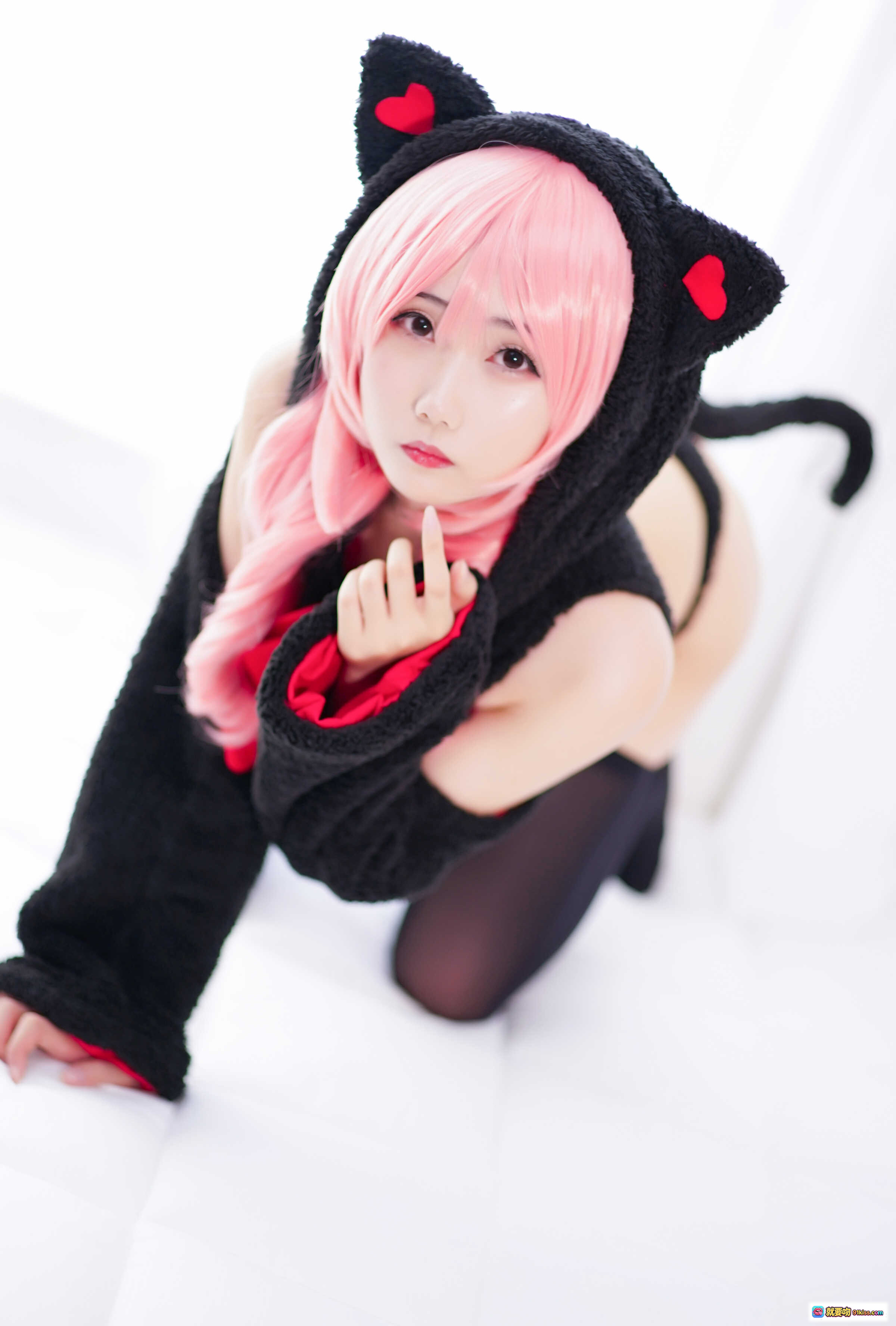 图片[10] - 曉美媽 NO.022 礼物喵喵 黑丝美腿 粉发猫耳 Cosplay 43P高清写真集 - 就要吻