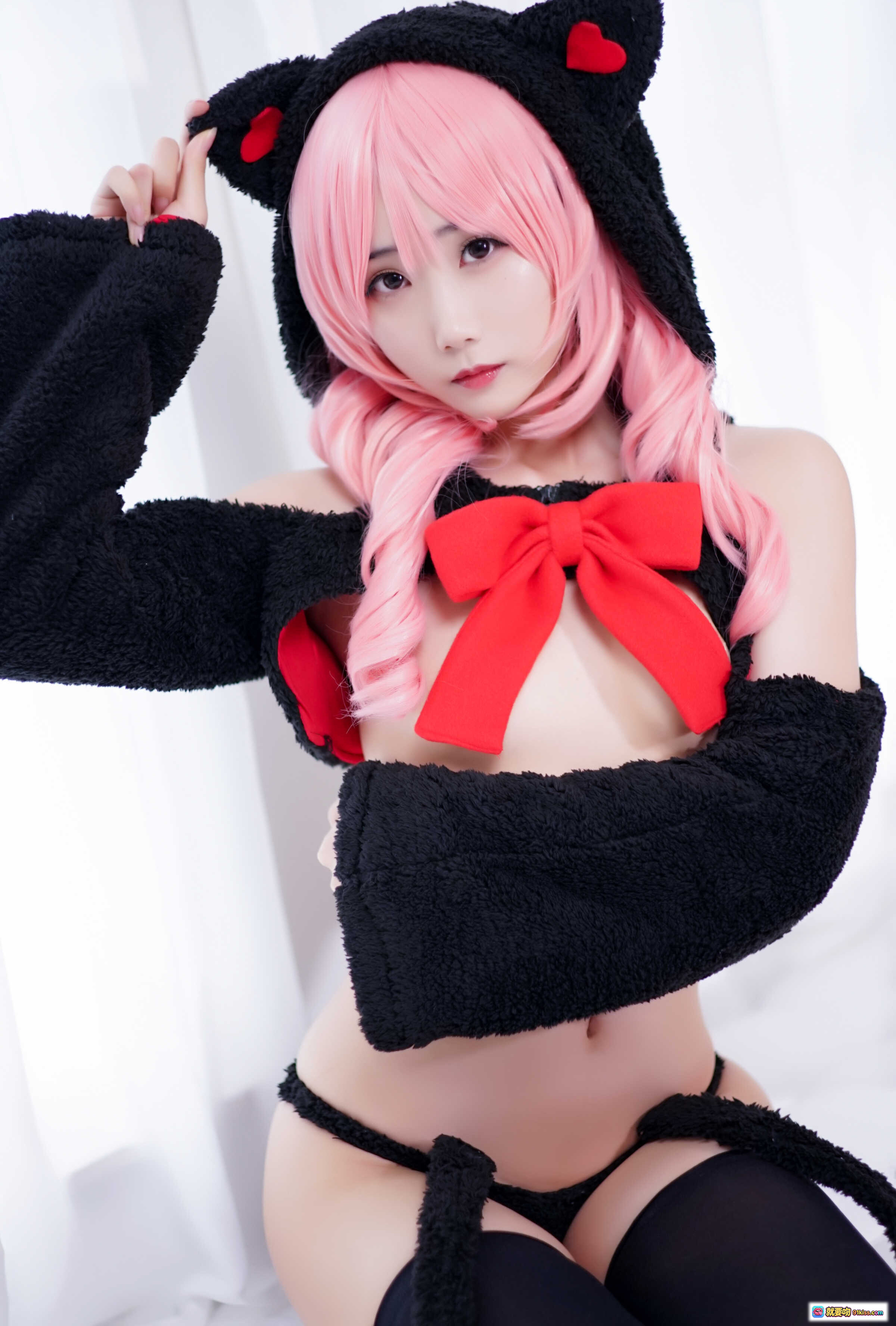 图片[3] - 曉美媽 NO.022 礼物喵喵 黑丝美腿 粉发猫耳 Cosplay 43P高清写真集 - 就要吻
