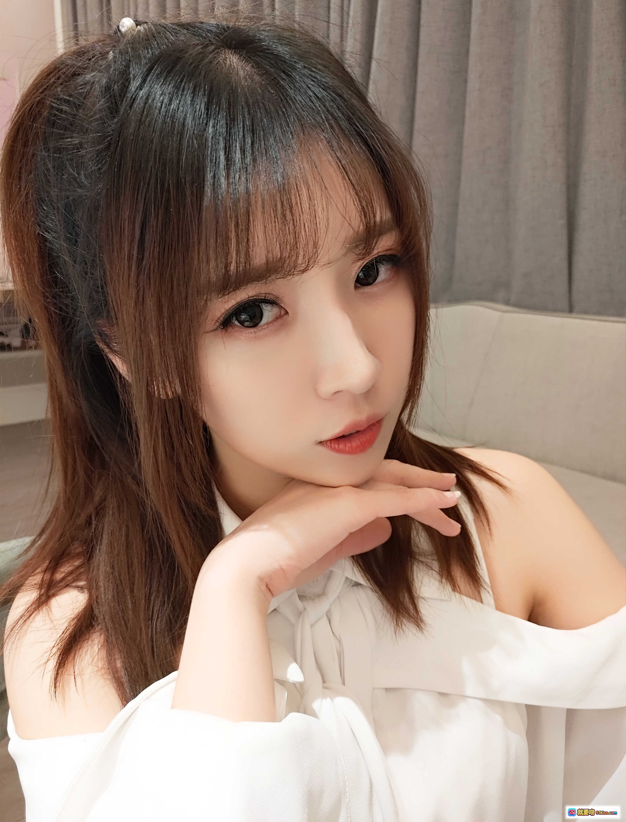 图片[10] - 小女巫露娜NO.004条纹提花白衬衣+绑带丝袜+尖头高跟 美腿写真39P220MB - 就要吻