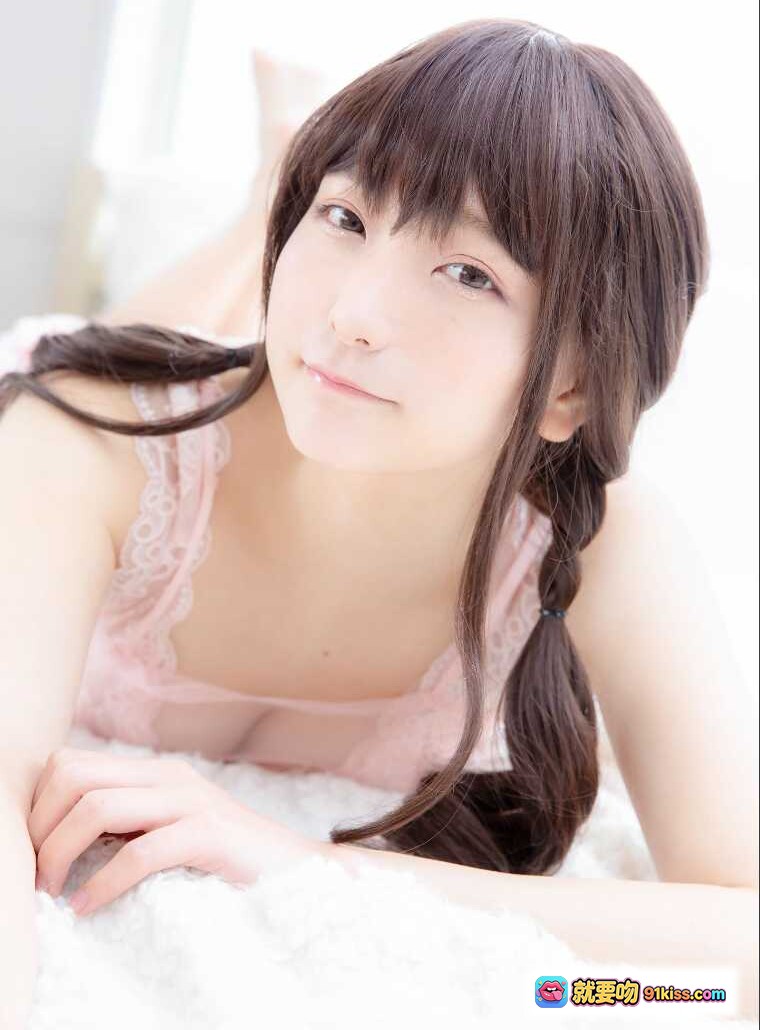 图片[7] - 初恋フェティッシュ｜ハレムあまつ様グラビア｜美少女ピンクレース下着｜白い背景で魅せる清楚系セクシー写真集 - 就要吻