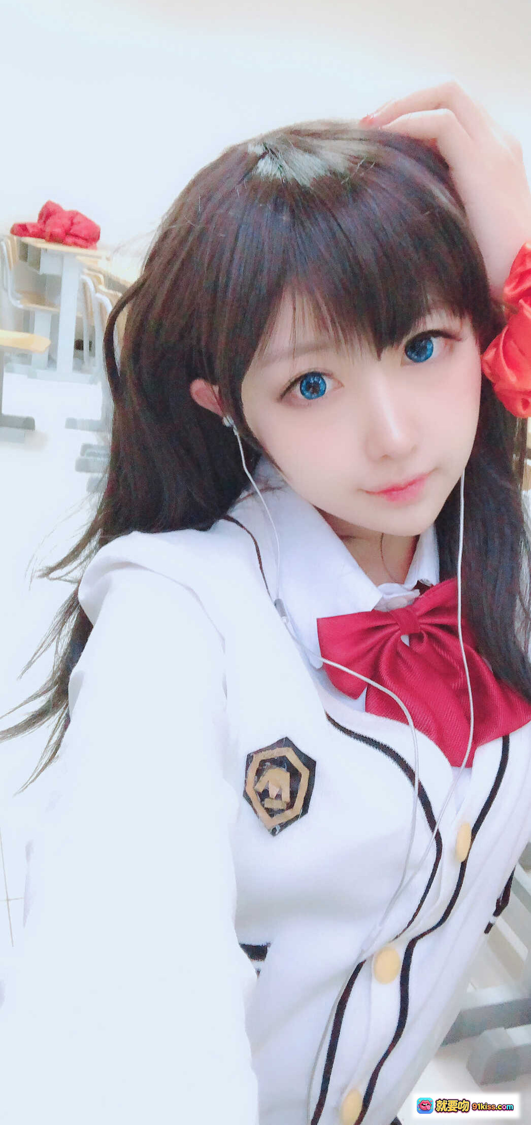 Shika小鹿鹿NO.012六花cosplay写真｜白制服红领结蓝瞳少女｜精致妆容双马尾造型｜高清10P美图合集 - 就要吻