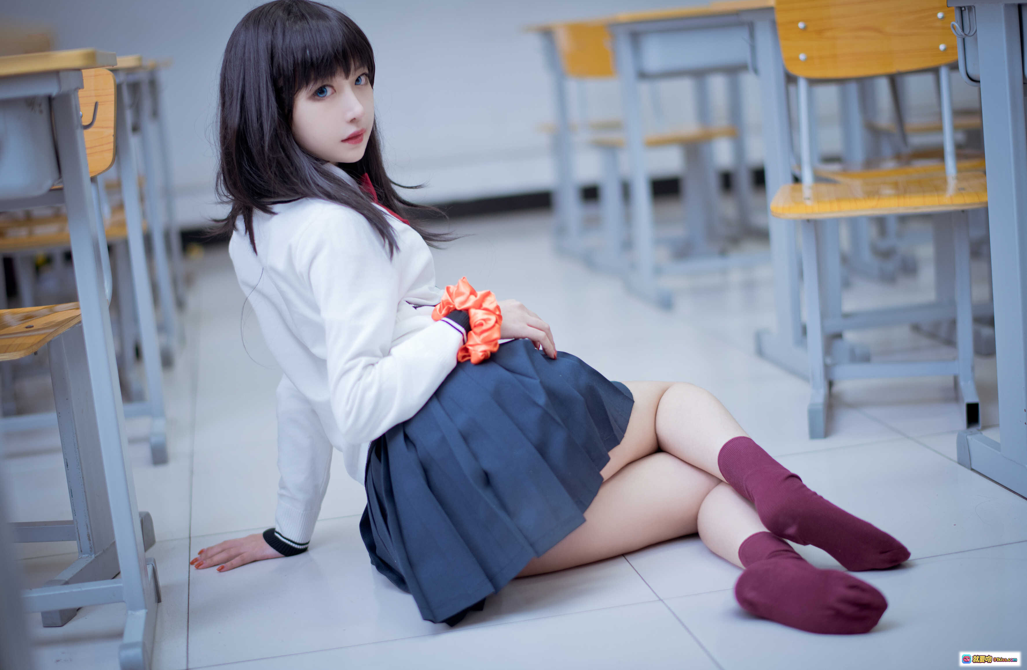 图片[9] - Shika小鹿鹿NO.012六花cosplay写真｜白制服红领结蓝瞳少女｜精致妆容双马尾造型｜高清10P美图合集 - 就要吻