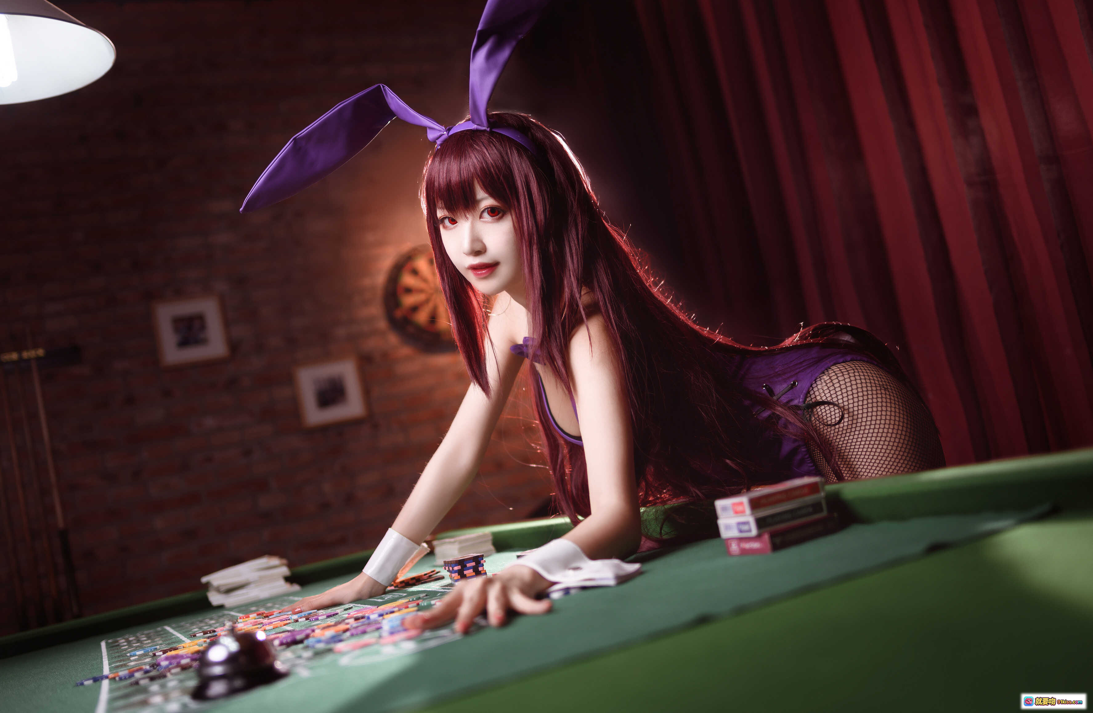 图片[6] - Shika小鹿鹿NO.059兔女郎师匠写真｜紫色兔耳制服+网袜高跟+酒吧背景+11P高清图集 - 就要吻