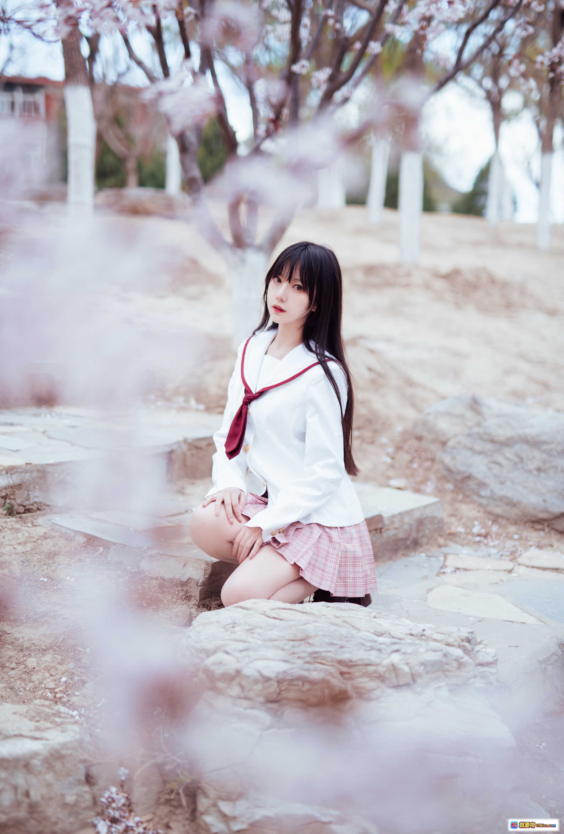 Shika小鹿鹿NO.041樱花写真 | 日系校服少女 | 粉樱树下跪坐 | 清新自然风 | 13P高清图集 - 就要吻