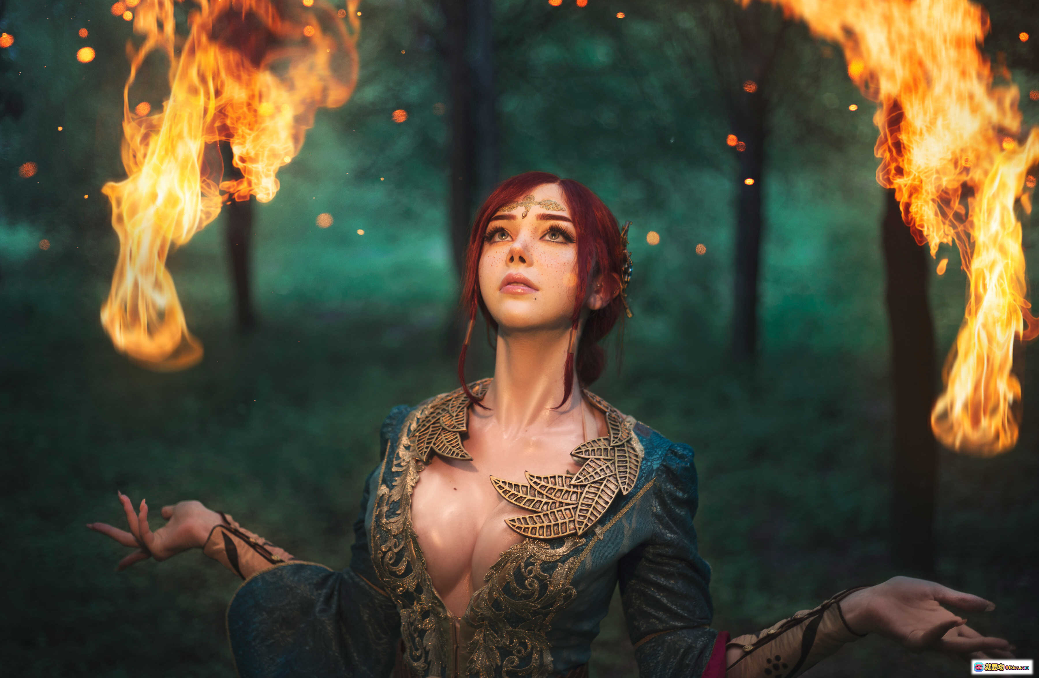 图片[4] - 特莉丝·梅利葛德性感蕾丝内衣写真 | Sayathefox NO.003 24P高清图集 | 黑蓝蕾丝+金色镶边+系带设计 | 成熟优雅女性魅力特辑 - 就要吻