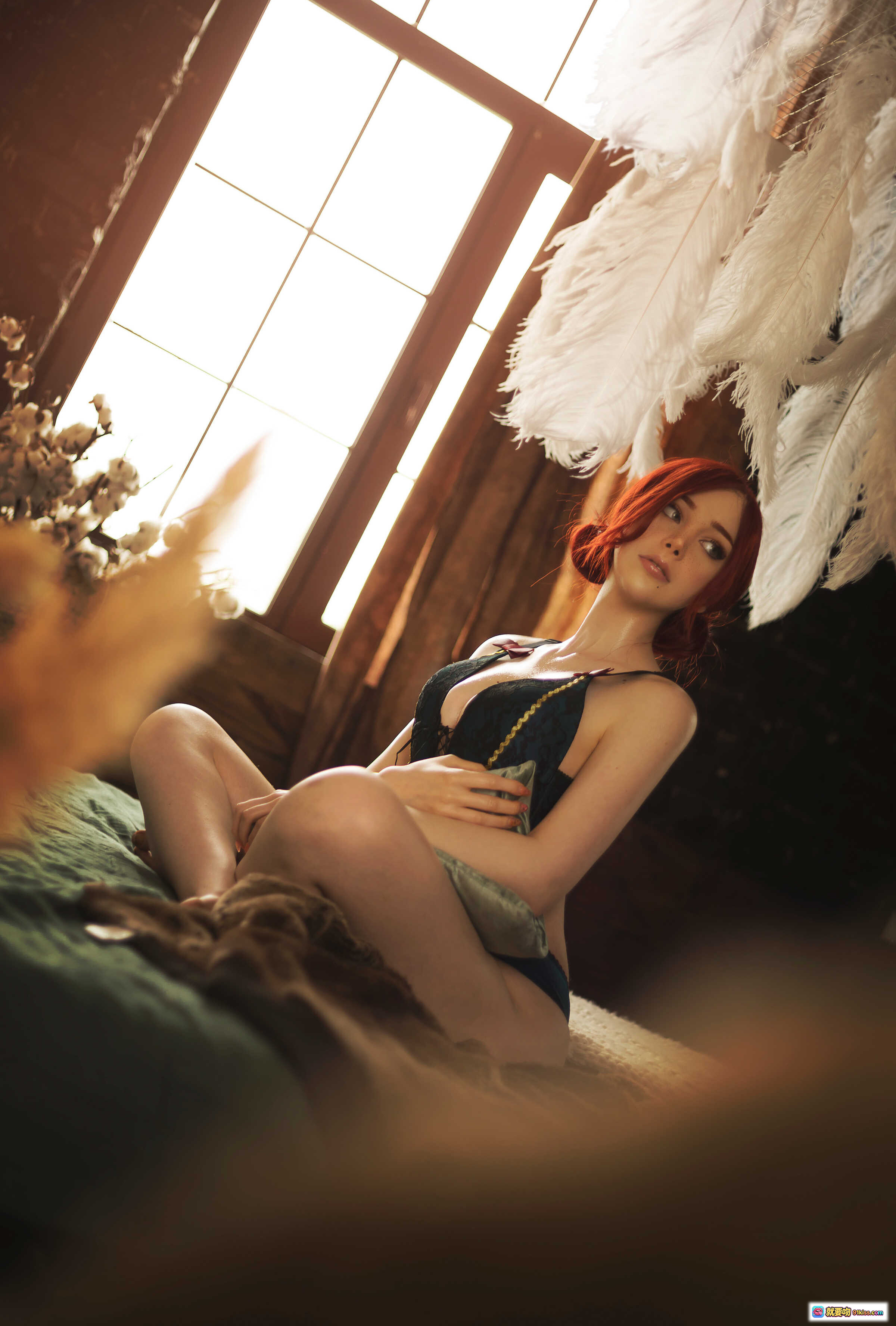 图片[10] - 特莉丝·梅利葛德性感蕾丝内衣写真 | Sayathefox NO.003 24P高清图集 | 黑蓝蕾丝+金色镶边+系带设计 | 成熟优雅女性魅力特辑 - 就要吻