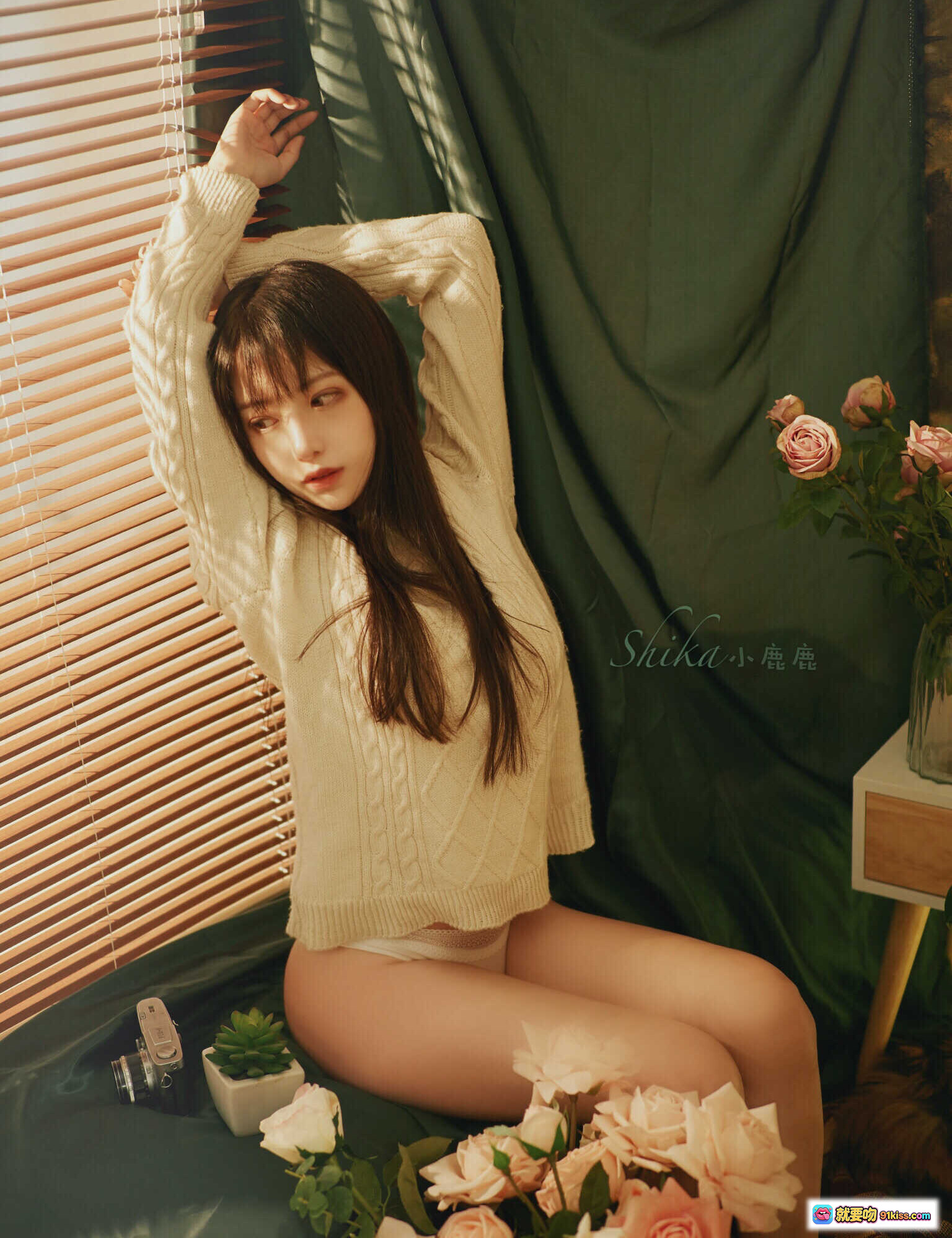 图片[4] - Shika小鹿鹿NO.002私房写真23P190M 20万粉丝福利 背影光影性感内衣居家氛围感摄影 - 就要吻