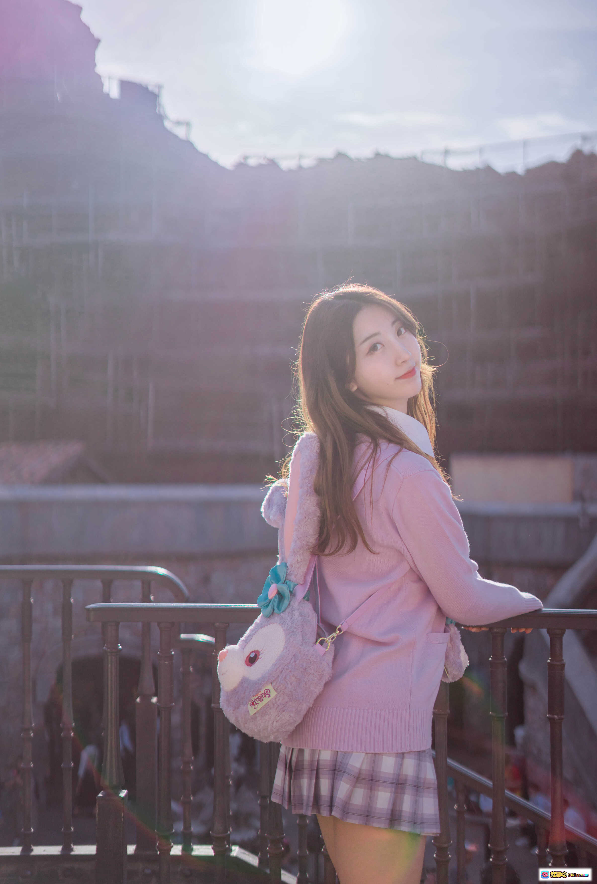 图片[10] - 黑川NO.036迪士尼写真集35P161MB 清新少女闭眼微笑 紫白校服阳光侧颜 甜美日系风格户外拍摄 - 就要吻