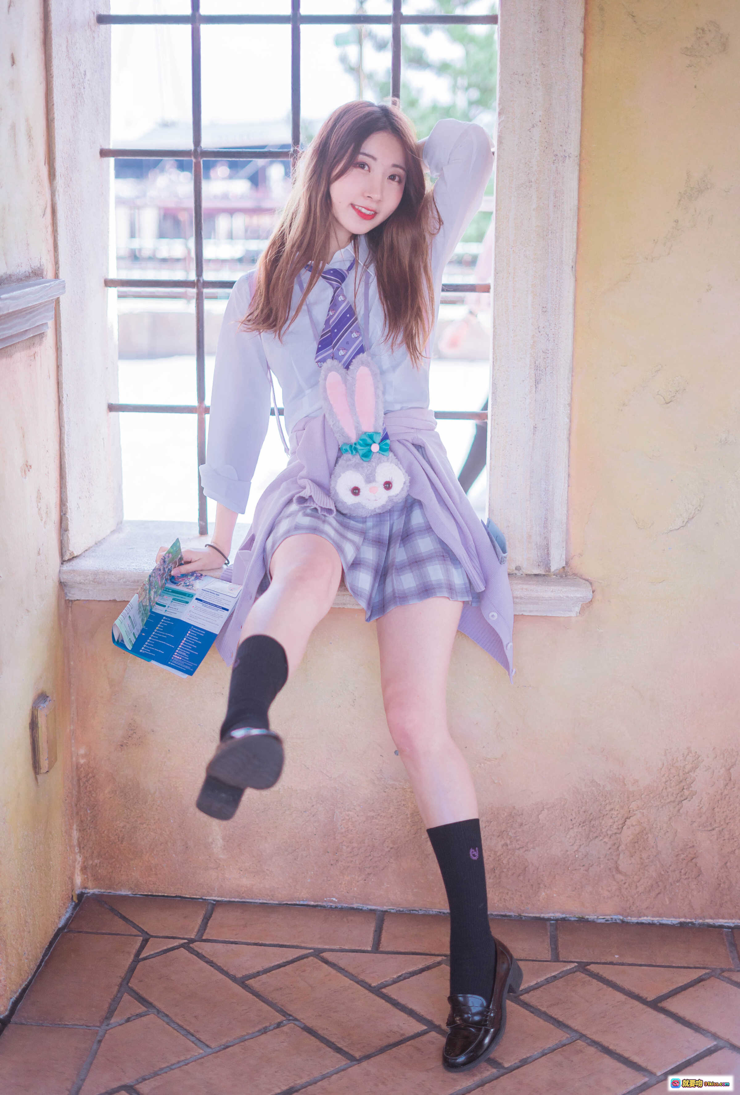 图片[9] - 黑川NO.036迪士尼写真集35P161MB 清新少女闭眼微笑 紫白校服阳光侧颜 甜美日系风格户外拍摄 - 就要吻