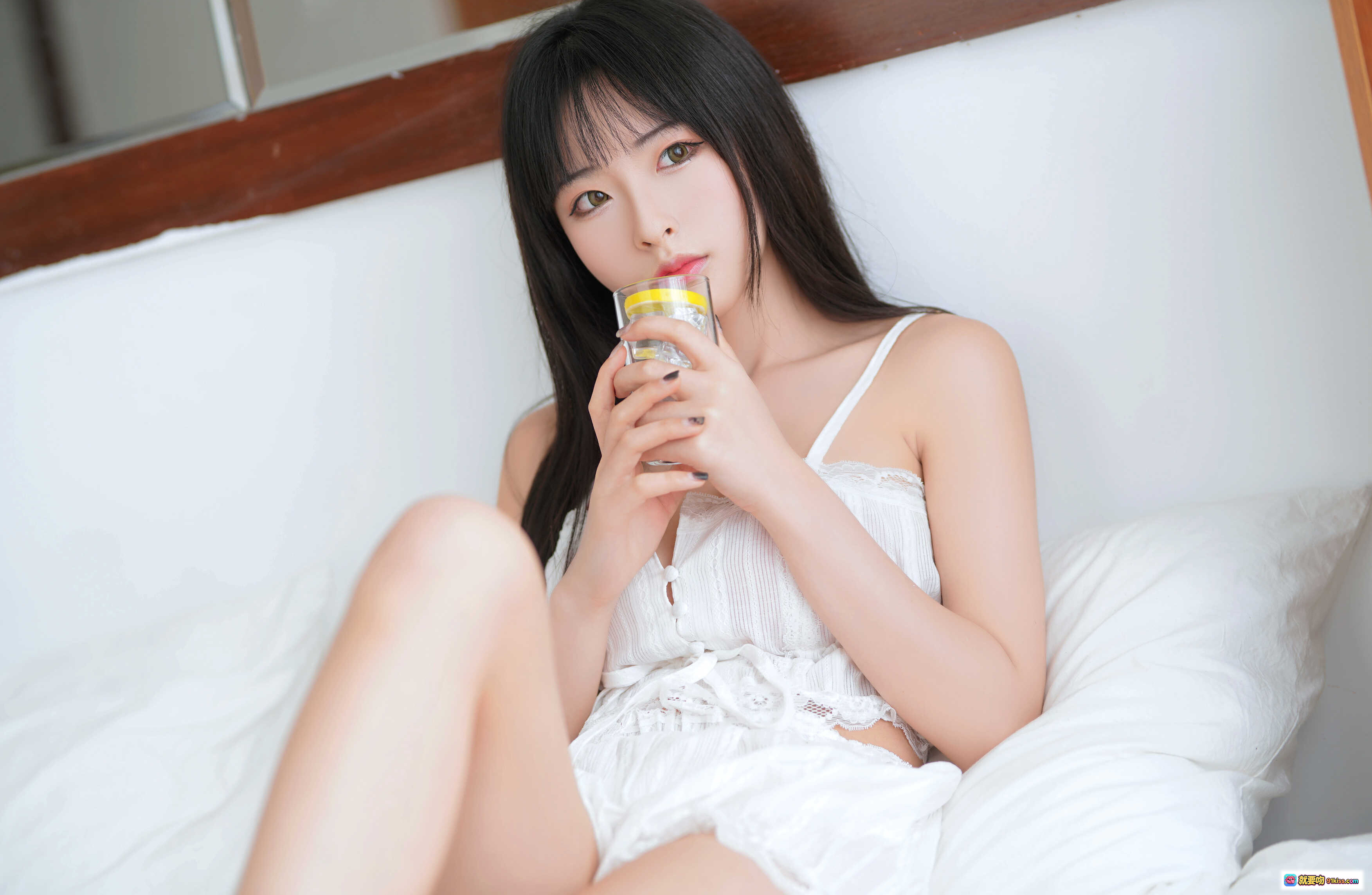 图片[3] - 清水由乃夏日清凉写真NO.001 白色蕾丝吊带裙居家榻榻米美腿特写 41P高清图集 - 就要吻