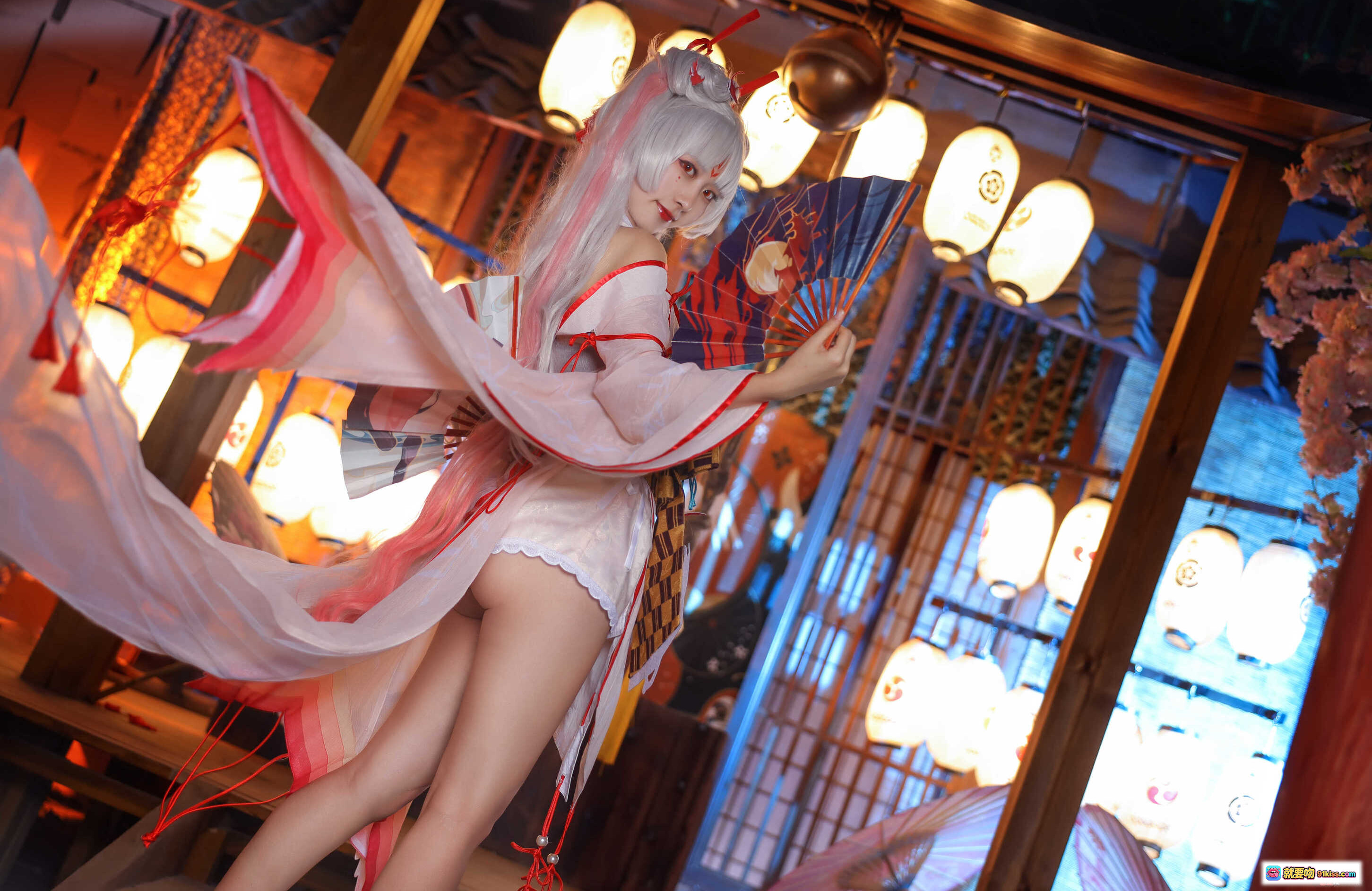 图片[7] - 黑川NO.008不知火和风cosplay写真｜白发巫女服+红边羽织+日式灯笼夜景｜30P高清美图 - 就要吻