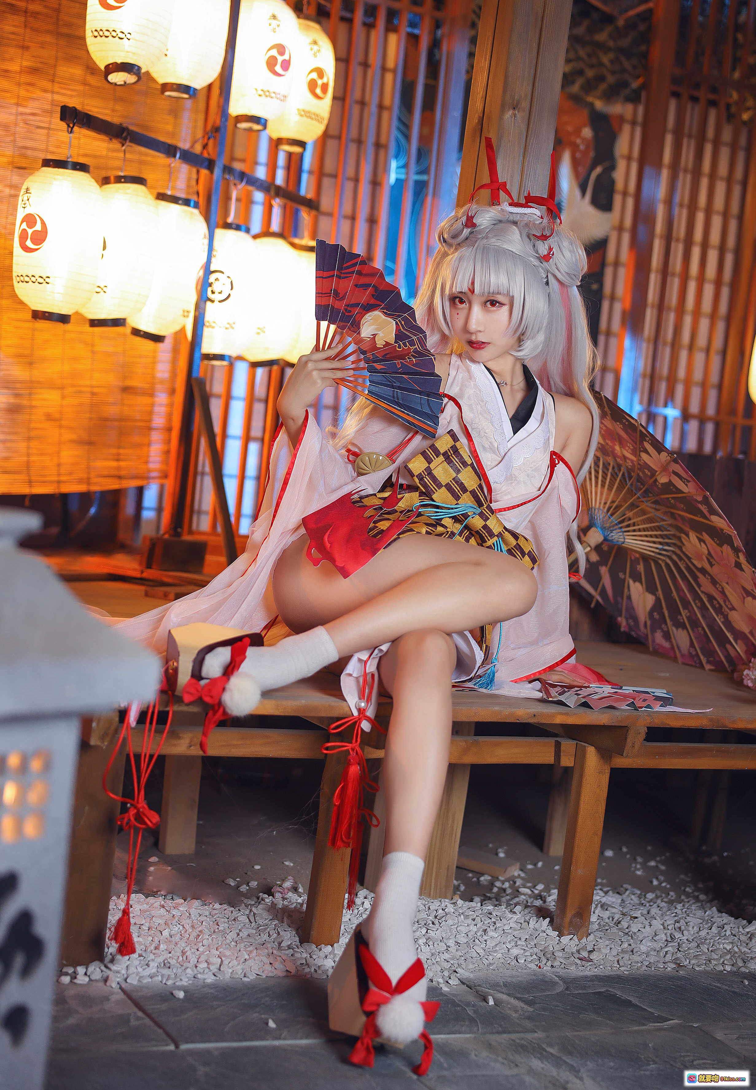 图片[6] - 黑川NO.008不知火和风cosplay写真｜白发巫女服+红边羽织+日式灯笼夜景｜30P高清美图 - 就要吻