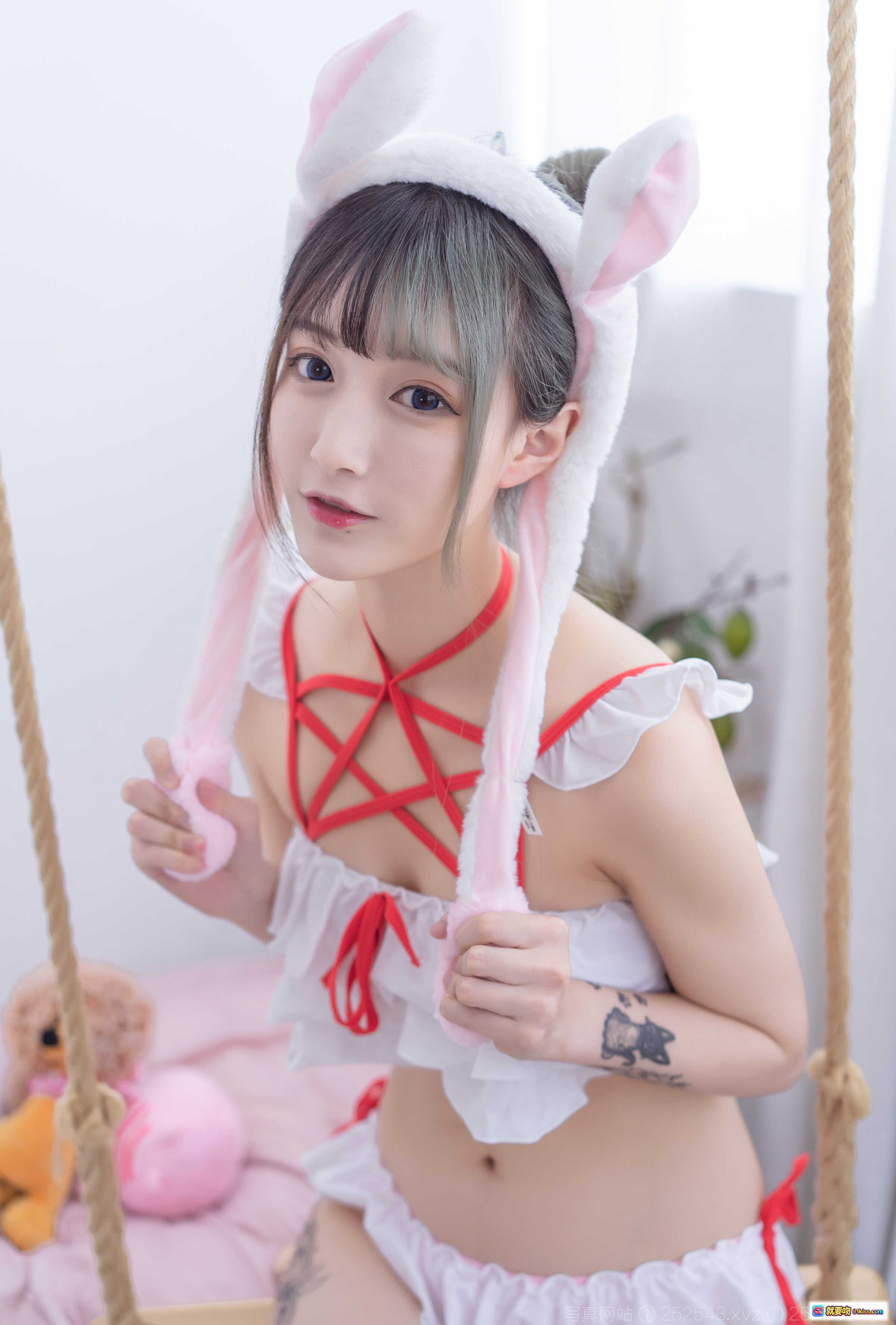 图片[3] - 铁板烧鬼舞w NO.021 制服泳装写真 20P 193M 兔耳少女粉白蕾丝内衣吊带袜居家私房美拍 - 就要吻