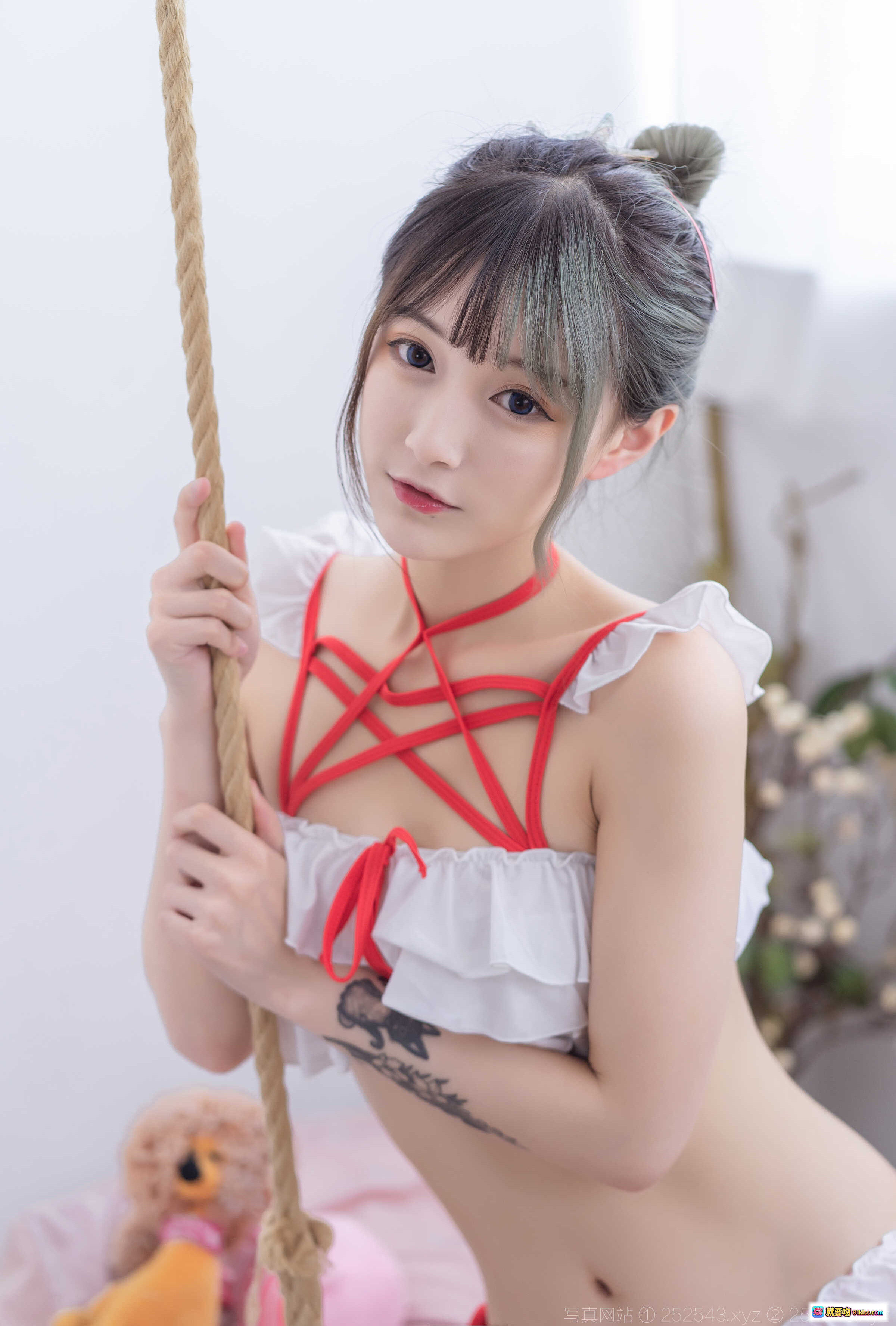 图片[7] - 铁板烧鬼舞w NO.021 制服泳装写真 20P 193M 兔耳少女粉白蕾丝内衣吊带袜居家私房美拍 - 就要吻