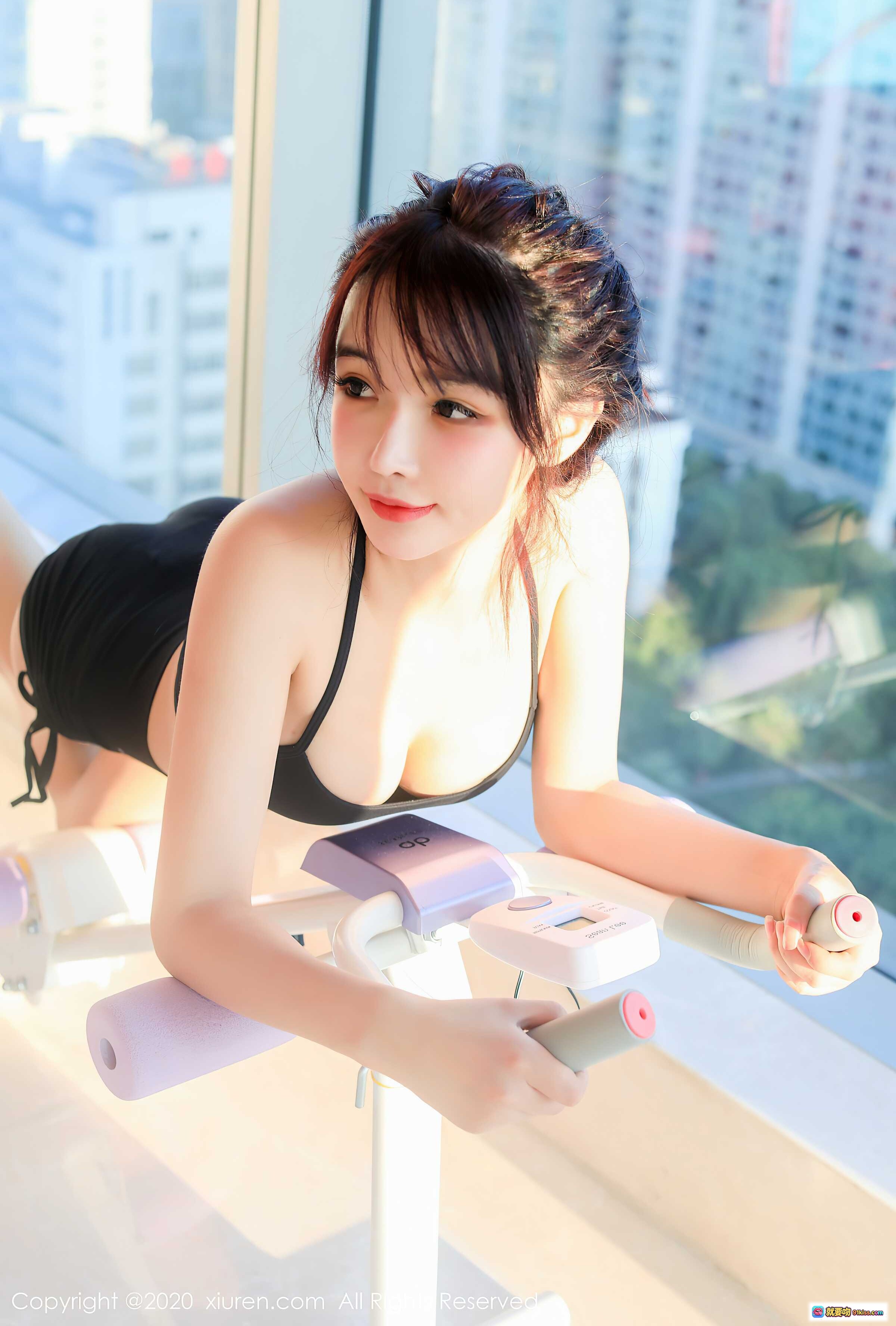 图片[5] - 南初妹妹瑜伽美拍 | 秀人网2020精选 | 黑色运动内衣+紫色瑜伽垫 | 清新自然氛围感写真 - 就要吻