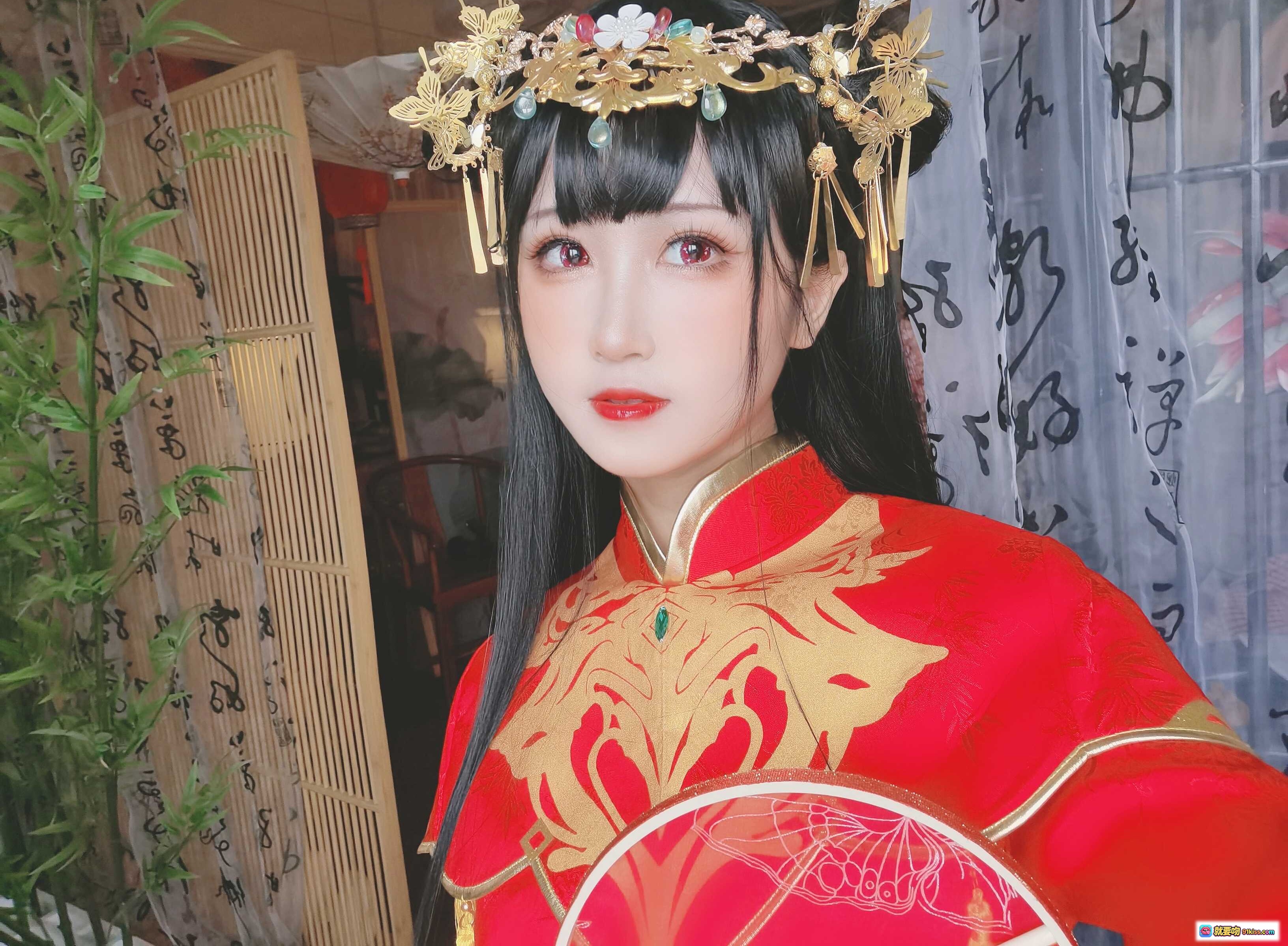 图片[9] - 三度_69 NO.056 逸仙古风自拍｜红金刺绣汉服+精致发饰+古典妆容+室内雅致布景 - 就要吻