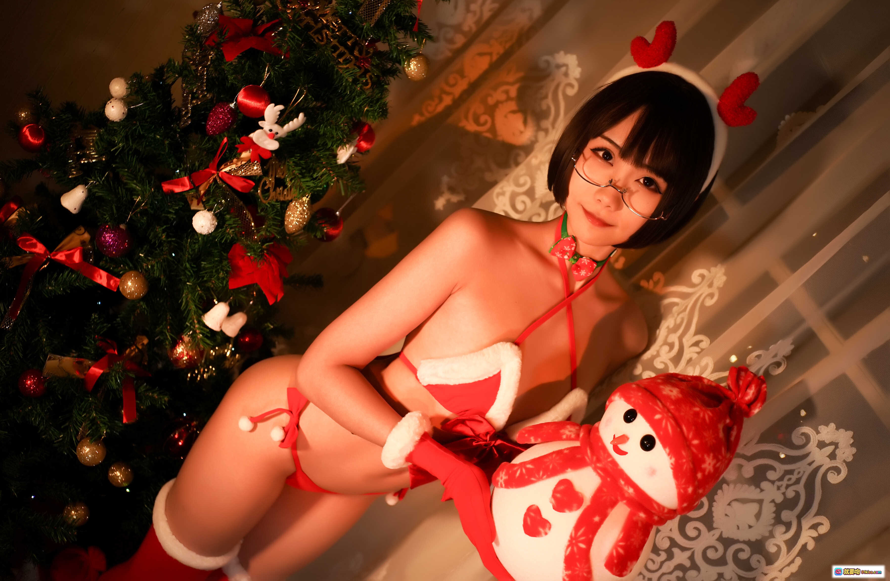 图片[3] - 曉美媽NO.012雪夜赞歌圣诞主题写真｜红白圣诞装+眼镜少女+节日氛围感+30P高清图集 - 就要吻