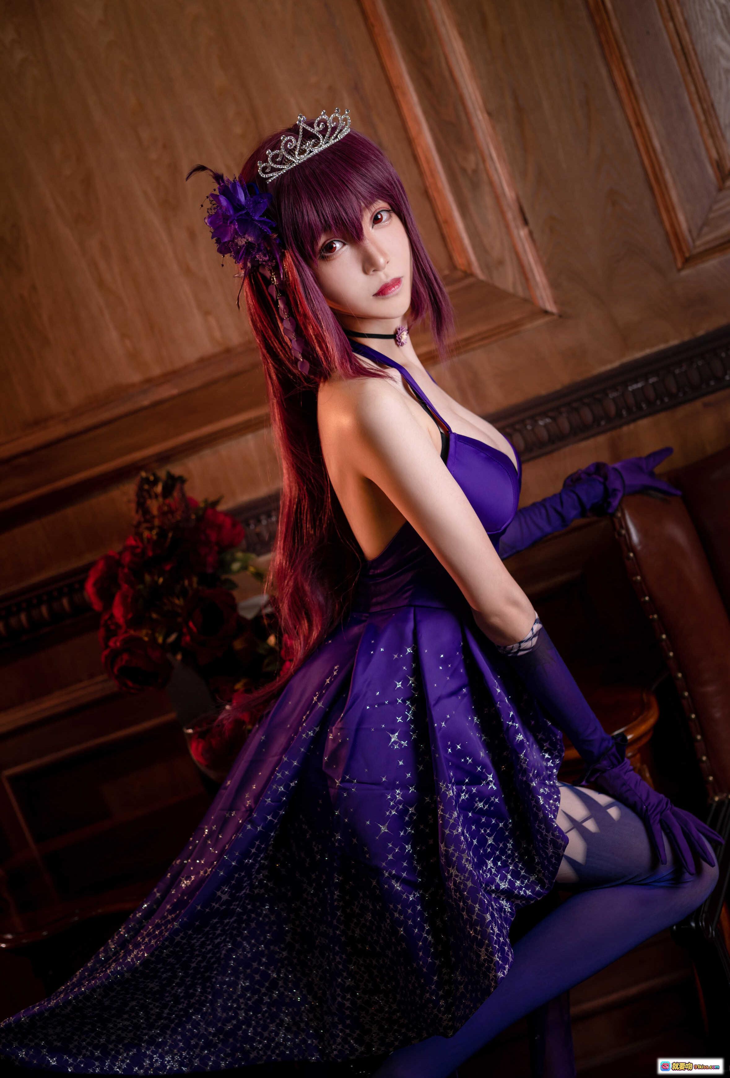 图片[5] - 青青子Js NO.007 Fate斯卡哈2紫色礼服cosplay写真 皇冠手套红酒杯优雅坐姿37P高清图集 - 就要吻