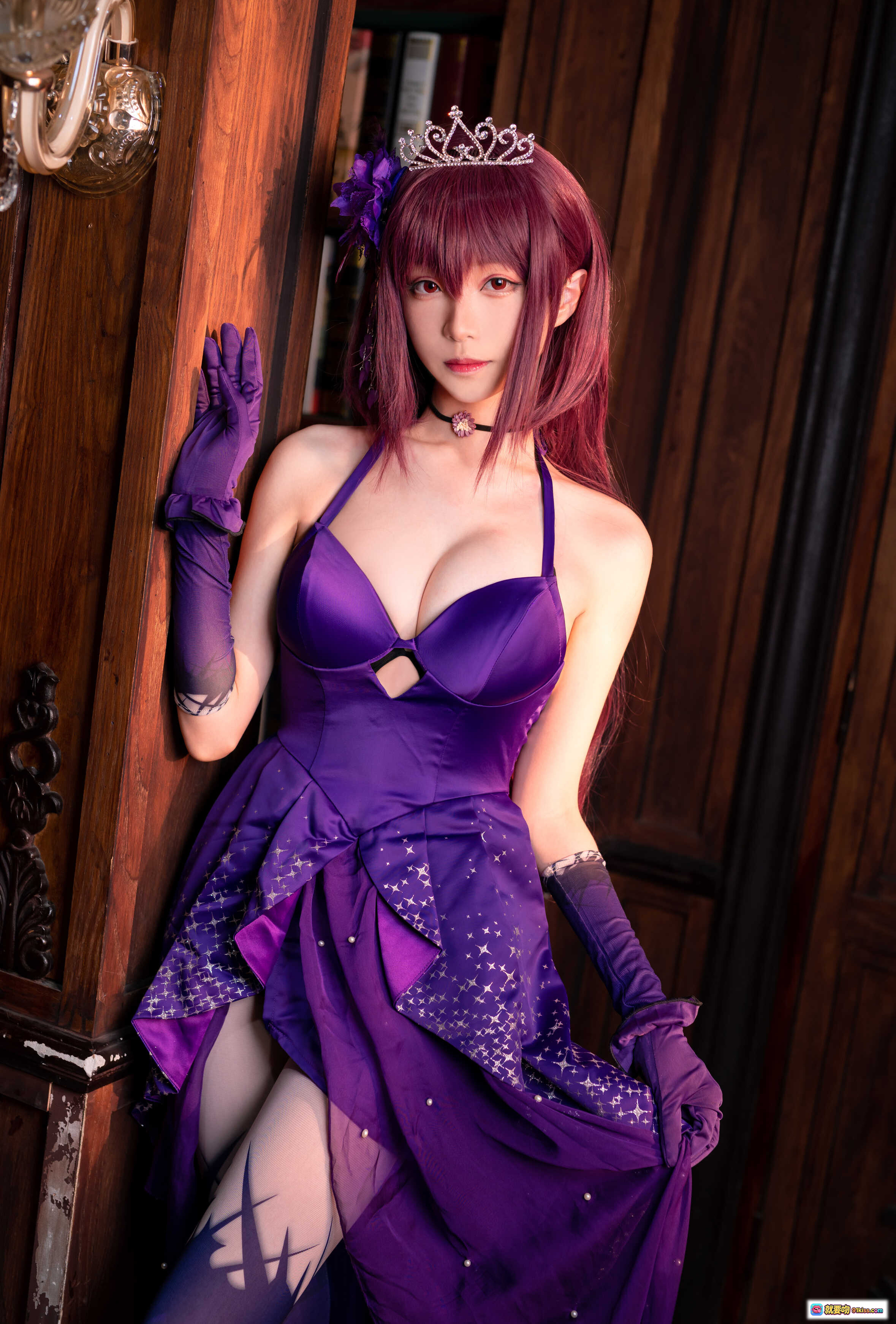 图片[10] - 青青子Js NO.007 Fate斯卡哈2紫色礼服cosplay写真 皇冠手套红酒杯优雅坐姿37P高清图集 - 就要吻