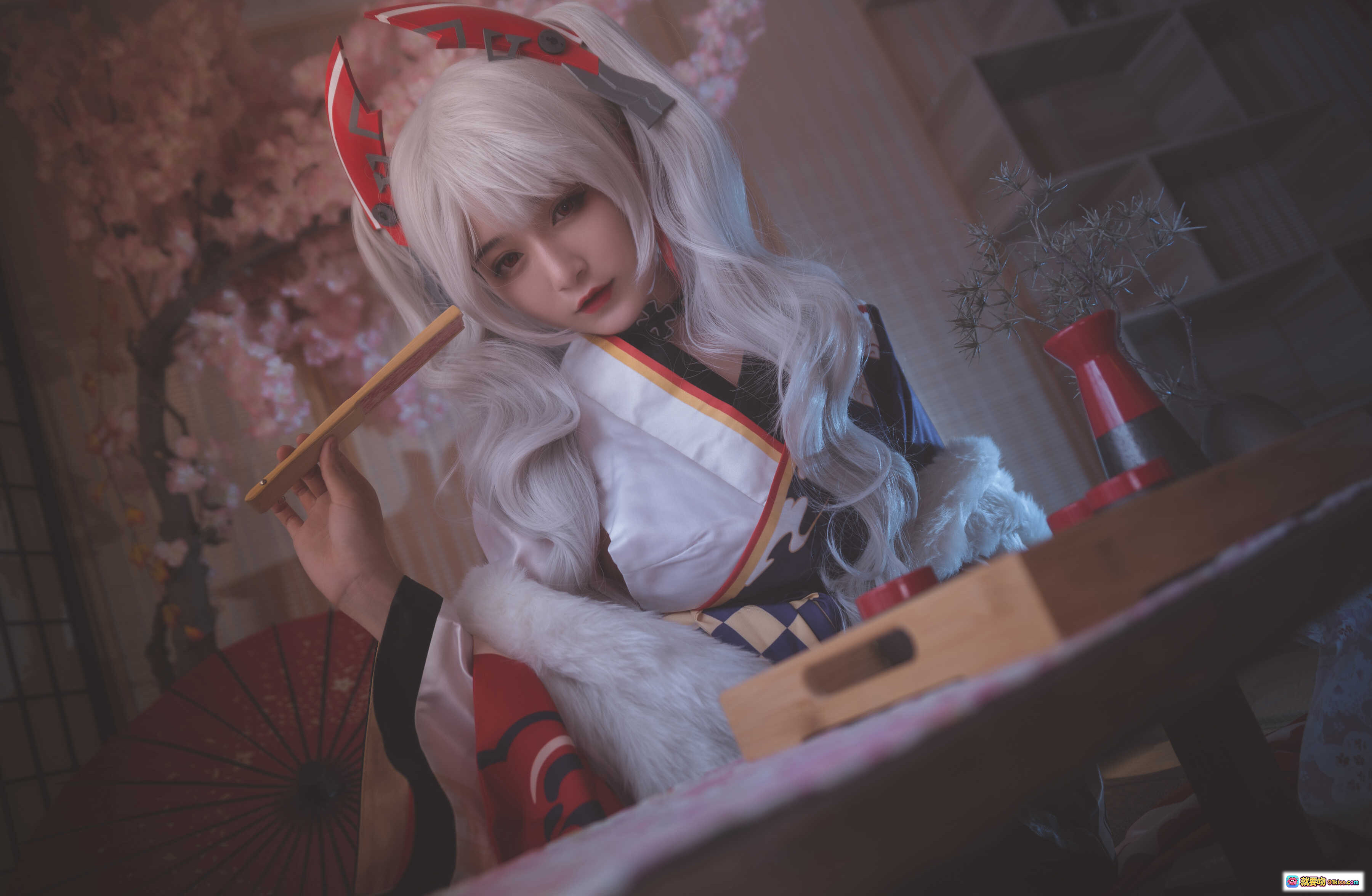 图片[10] - 铁板烧鬼舞w欧根亲王cosplay和风樱花场景银发少女举酒壶日式浴衣写真NO.010 - 就要吻