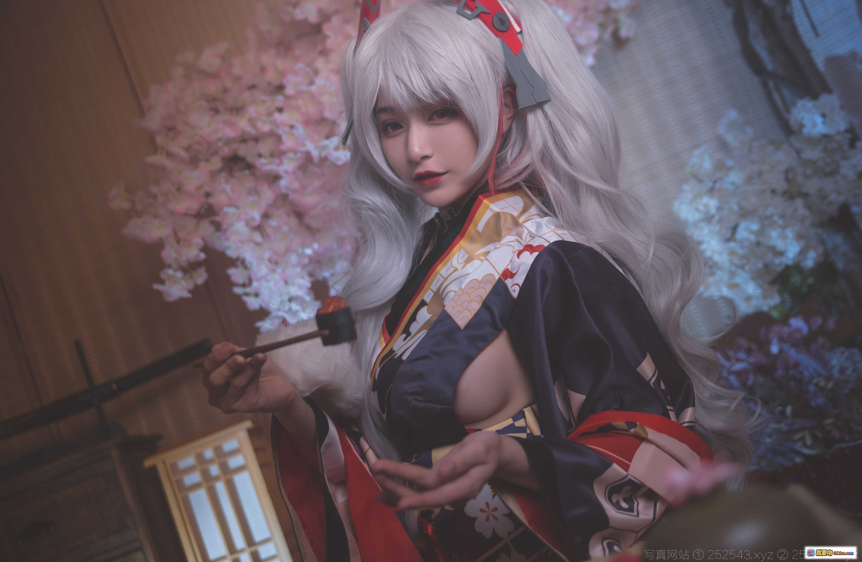 图片[8] - 铁板烧鬼舞w欧根亲王cosplay和风樱花场景银发少女举酒壶日式浴衣写真NO.010 - 就要吻