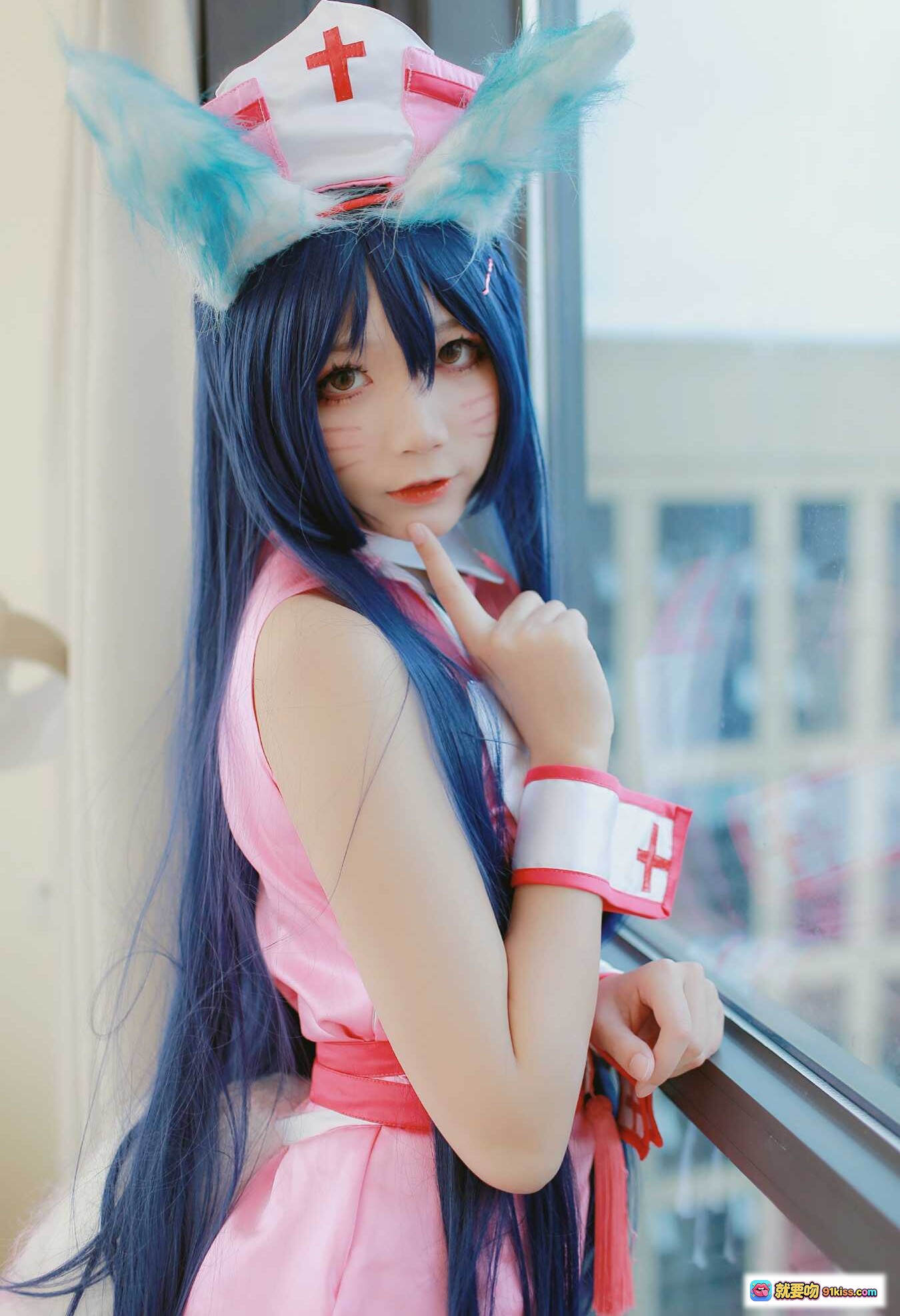 图片[6] - 五更百鬼_NO.011 阿狸护士服Cosplay 粉色系萌系角色扮演 蓝发猫耳护士装 持文件夹写真 37P高清图集 - 就要吻