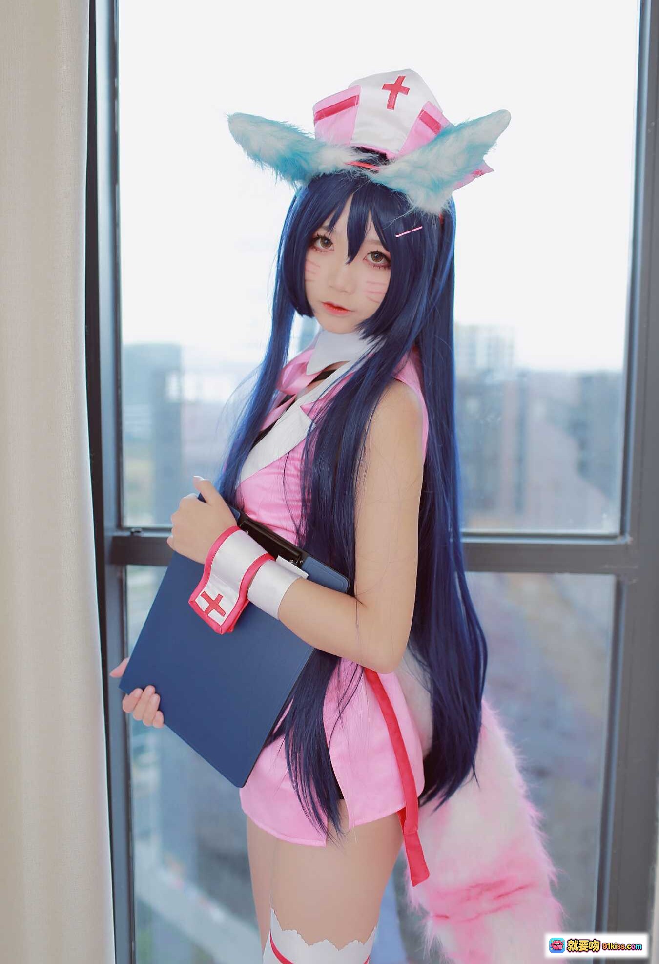 图片[10] - 五更百鬼_NO.011 阿狸护士服Cosplay 粉色系萌系角色扮演 蓝发猫耳护士装 持文件夹写真 37P高清图集 - 就要吻