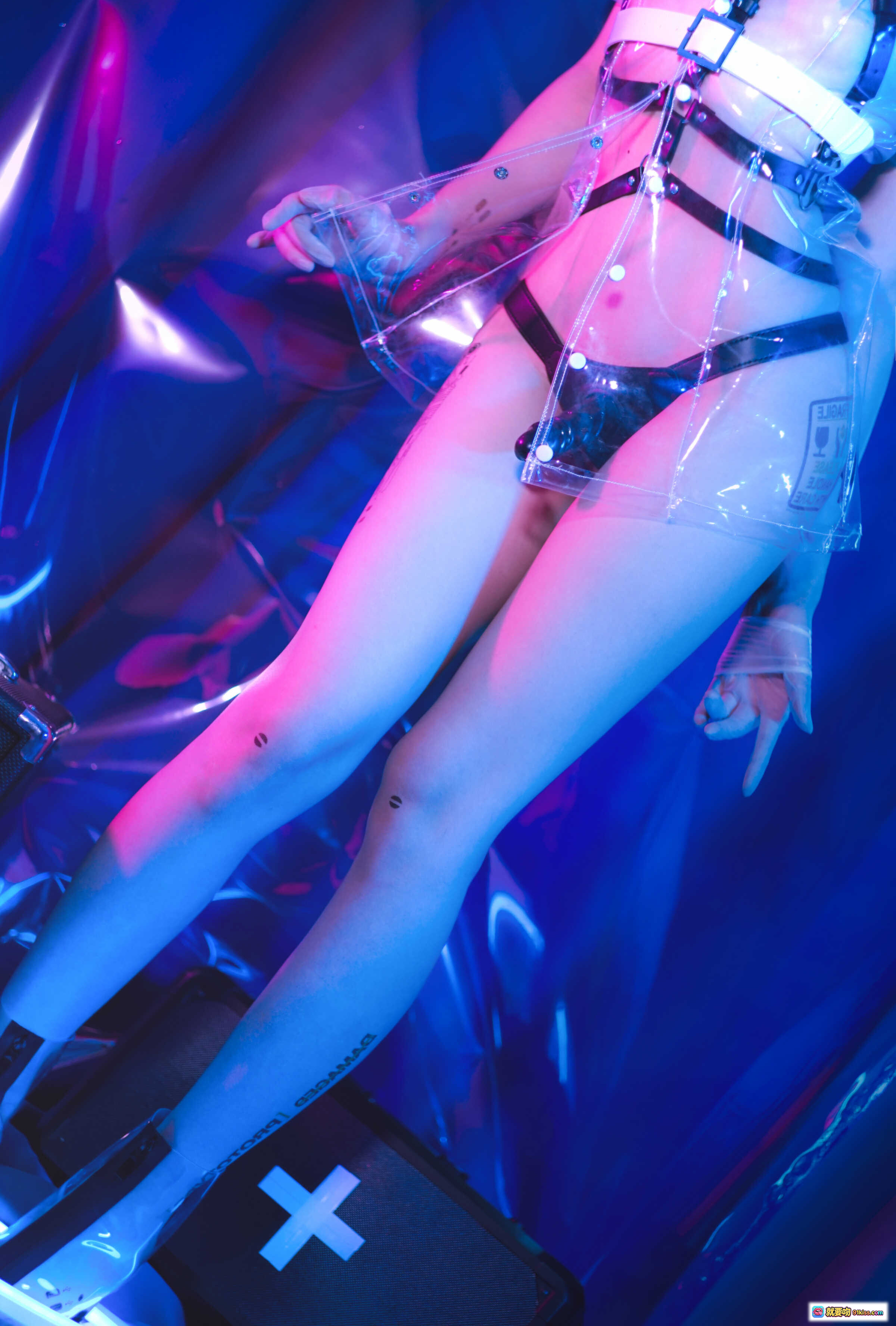 图片[5] - 曉美媽 NO.021 X爱处理人型机 47P 517MB 赛博霓虹光影 透明材质 机械美学 性感曲线 高清写真集 - 就要吻